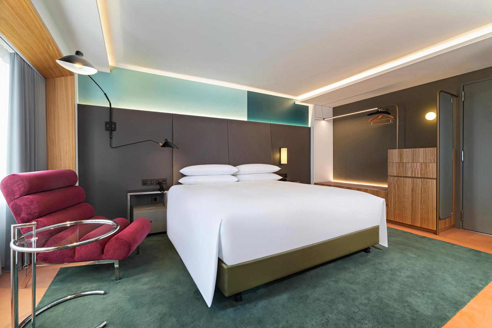 Premier Room