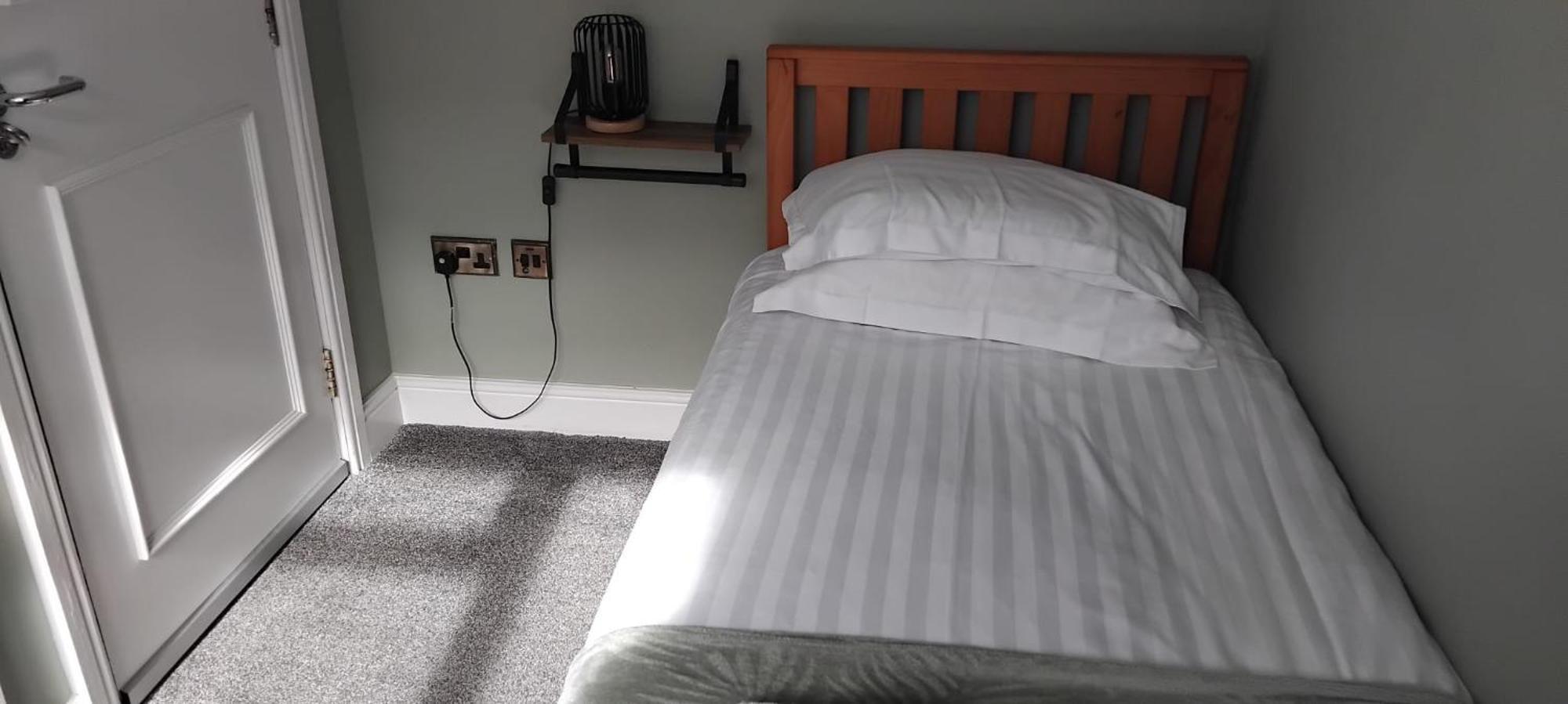 Standard Single Room with Shower
