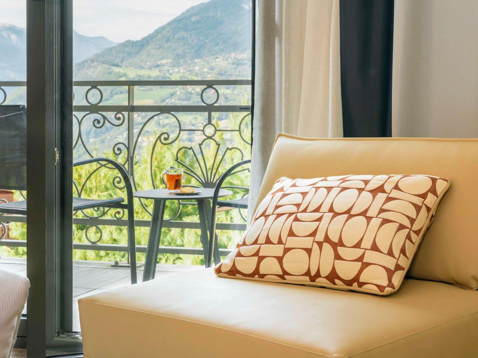 Superior Double Room Sofa