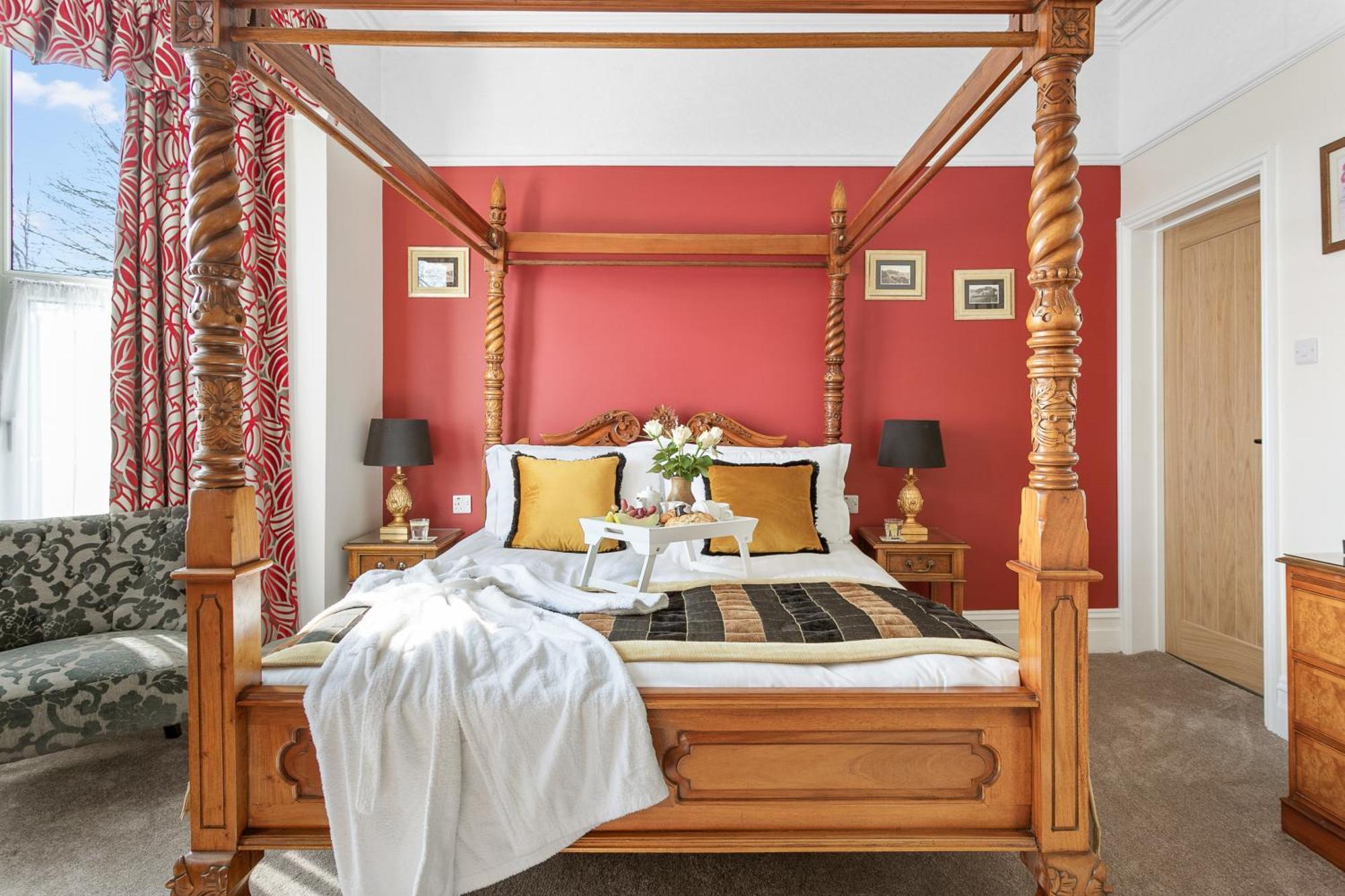 Deluxe King Room