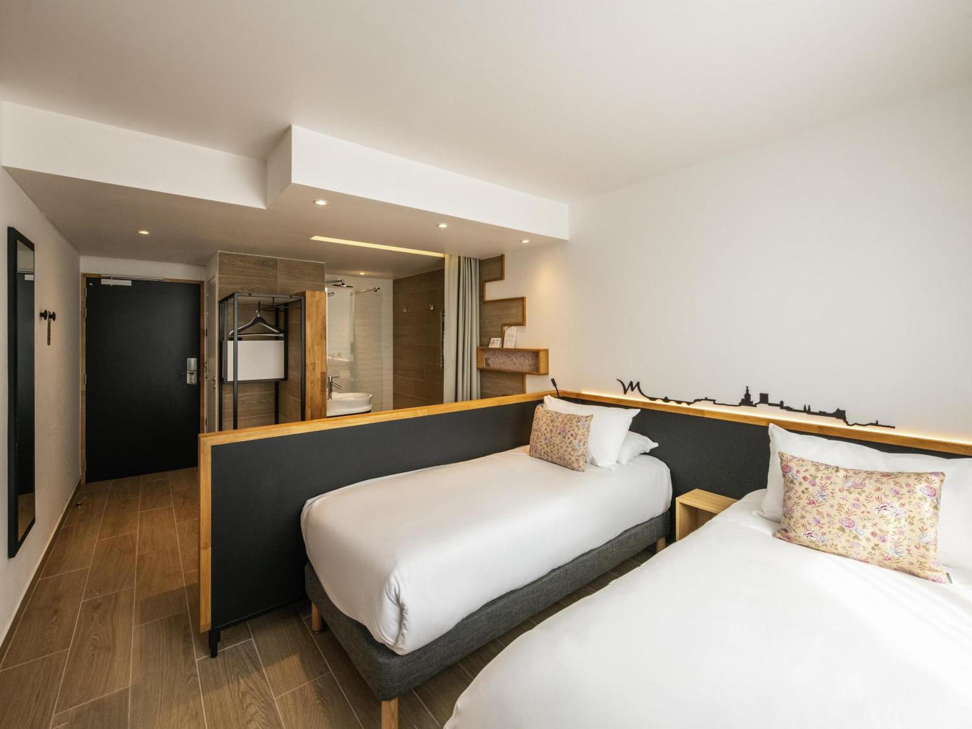 Classic Twin Room