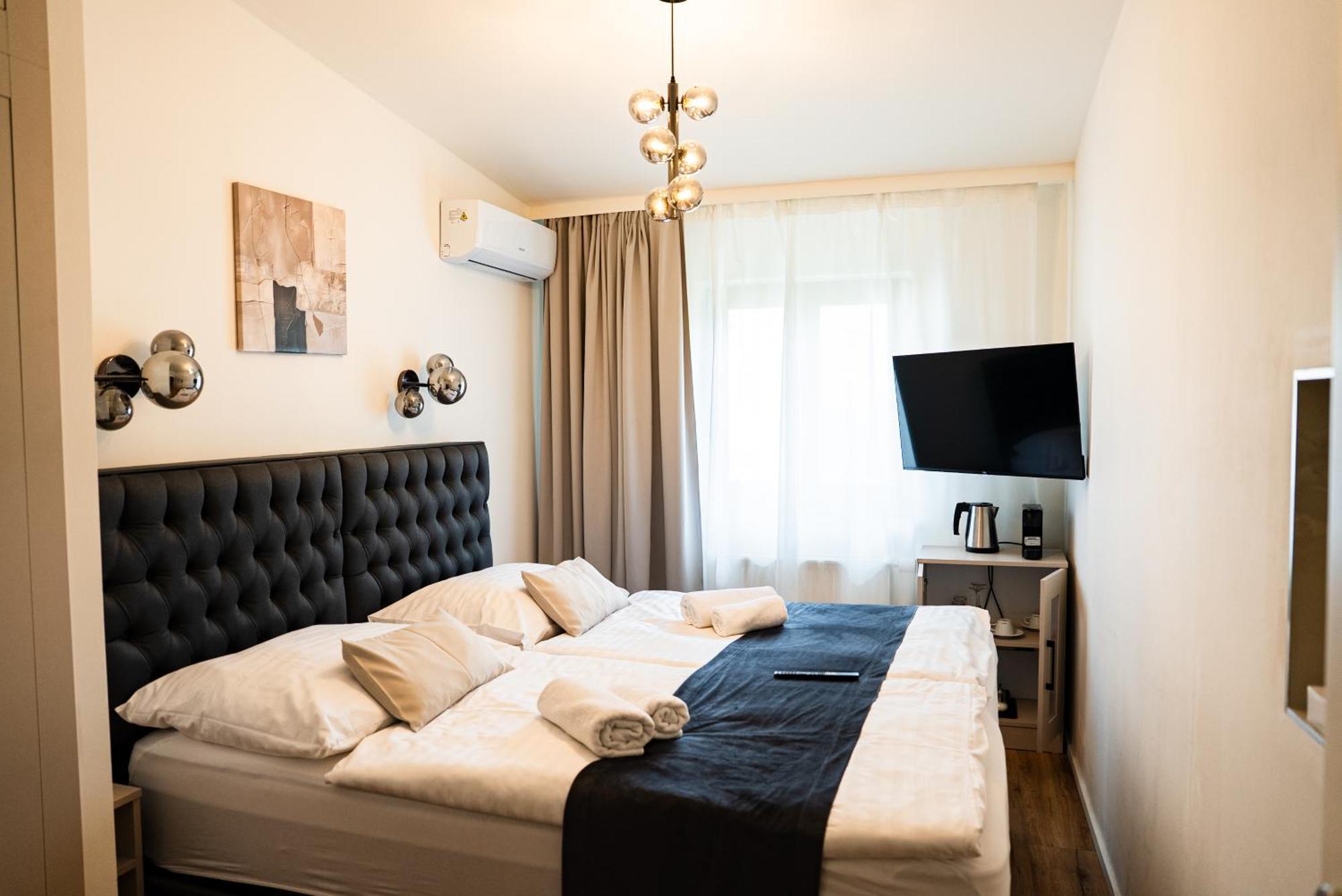 Small Double Room,1770848557:JPEG