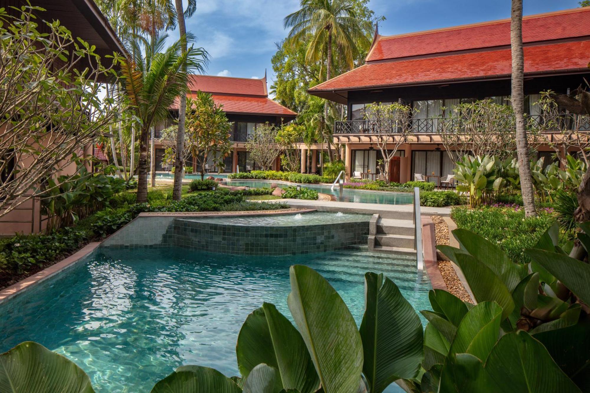 Deluxe Pool Access Room