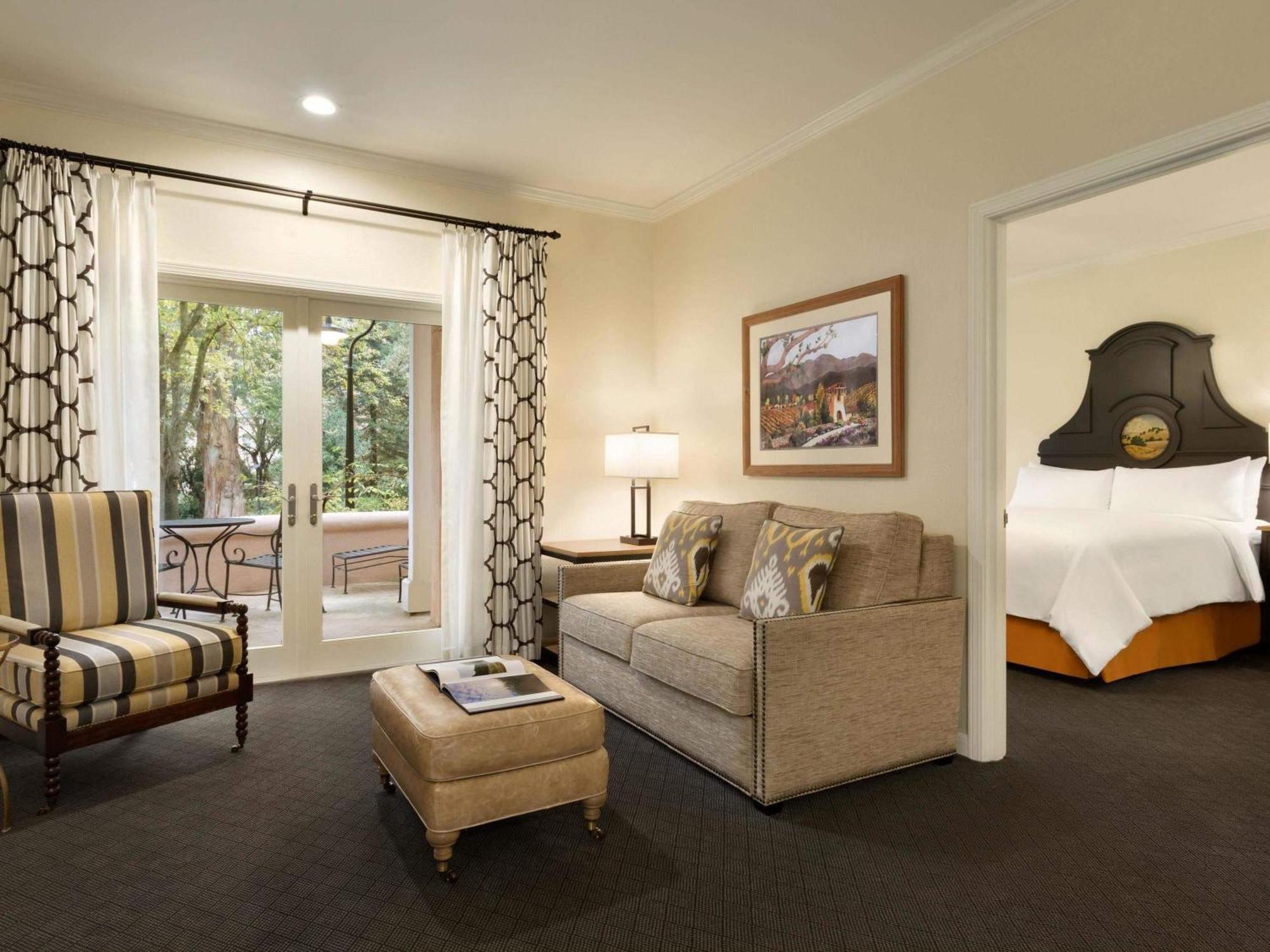 One-Bedroom King Suite with Bath Tub and Sofa Bed - Fireplace/Patio/Balcony/Garden View