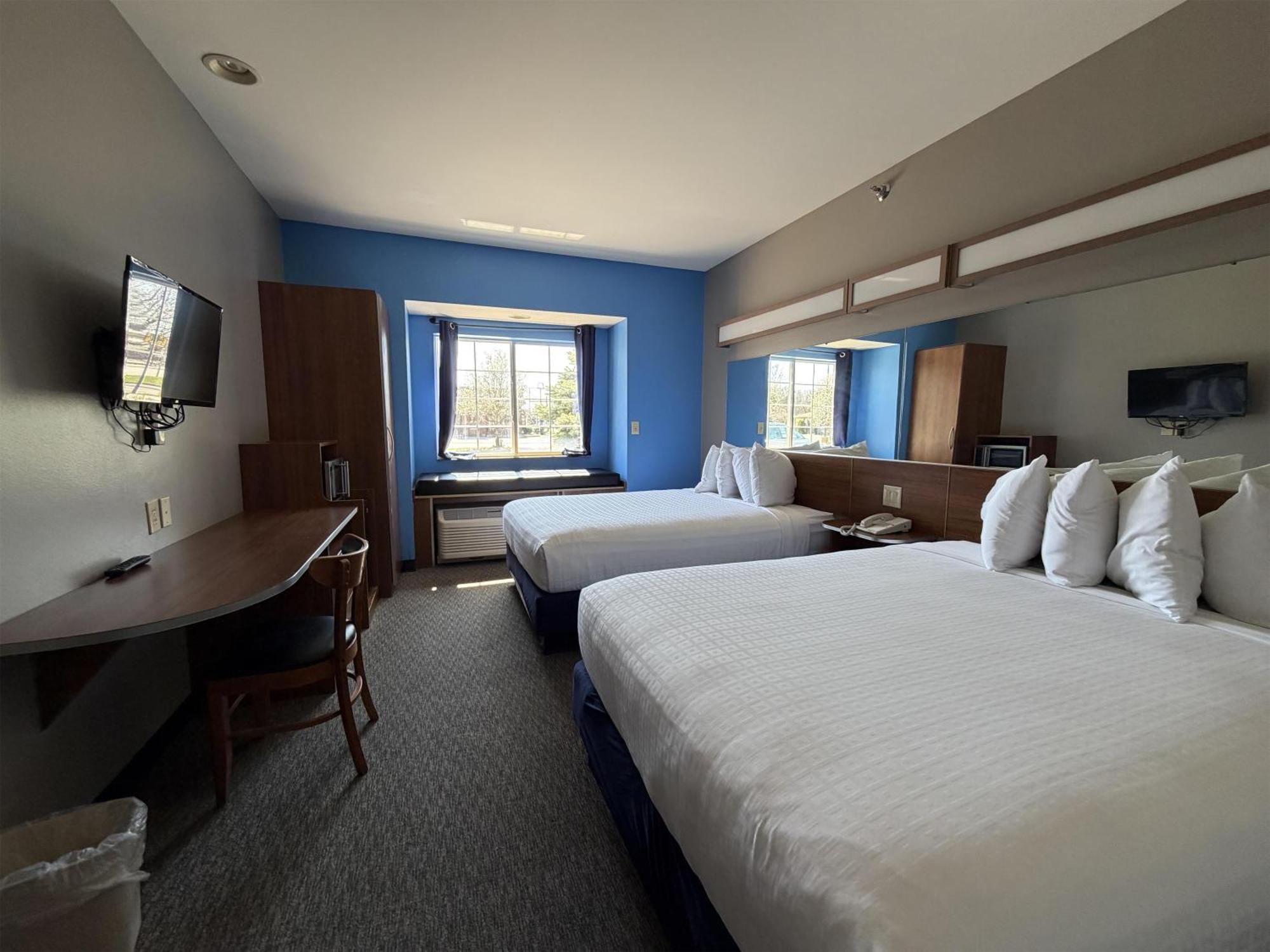 Queen Room with Two Queen Beds - Non-Smoking