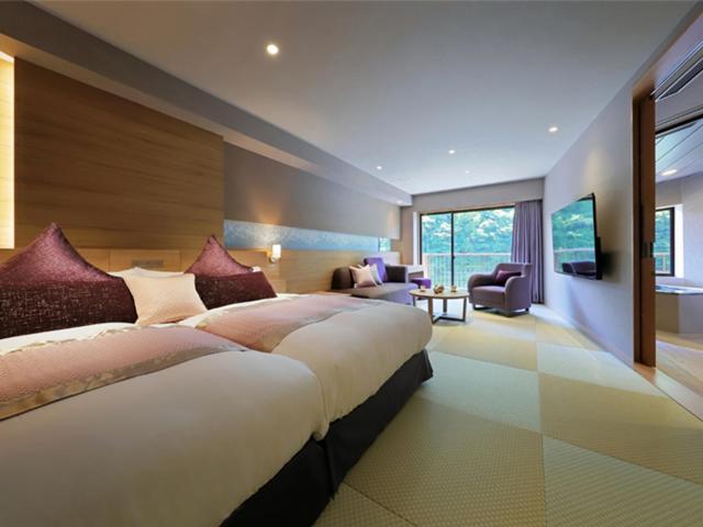 Vierpersoonskamer met Badkamer
