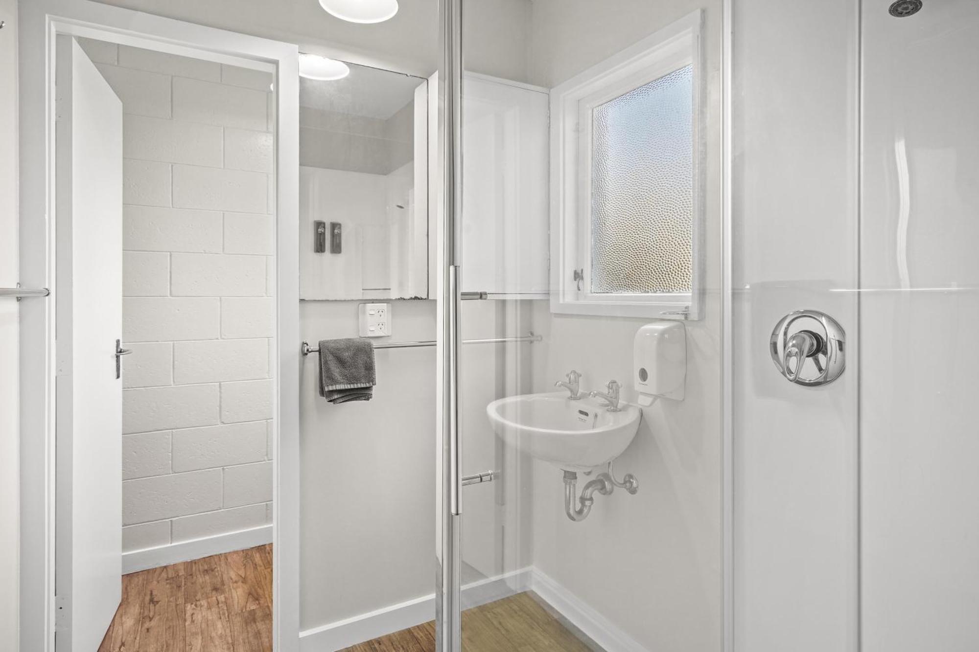 Family Apartment with Private Bathroom - Tourist Flat