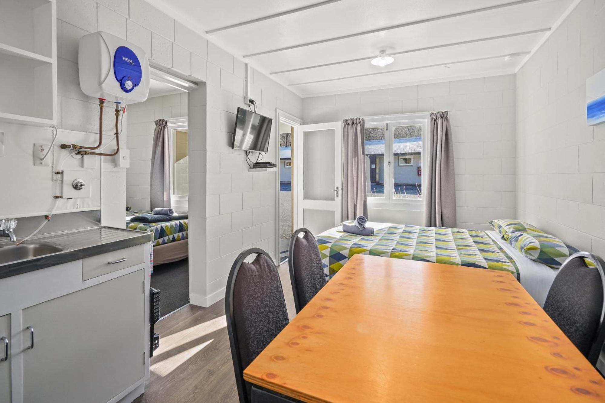 Cabin with Kitchenette and Shared Bathroom