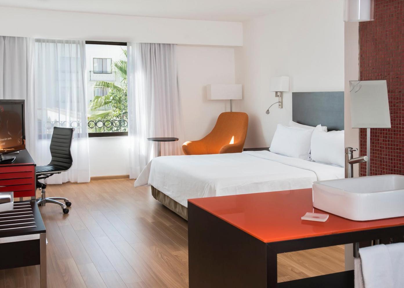 Superior King Room