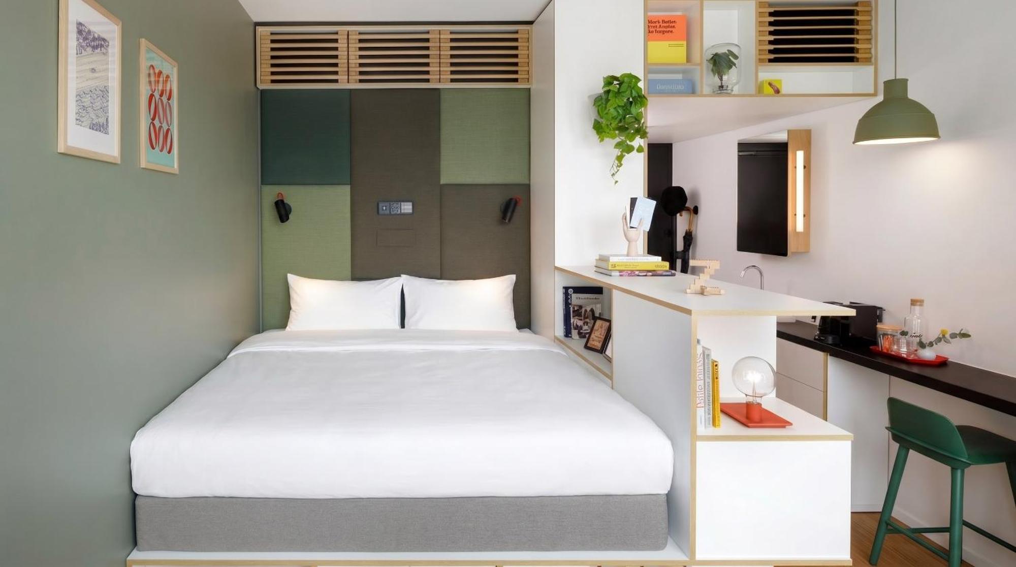 Zoku Room