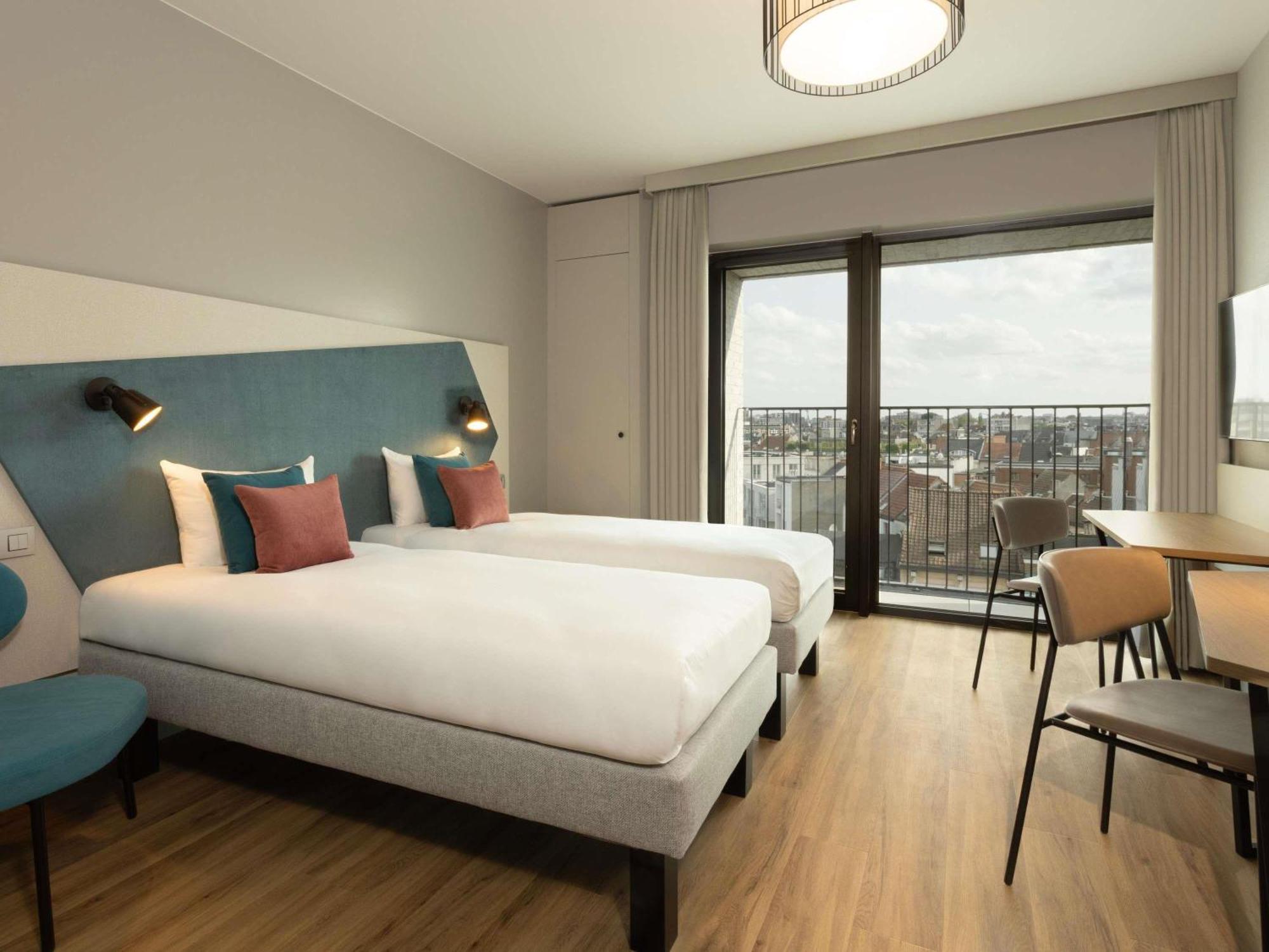 Studio Twin Beds