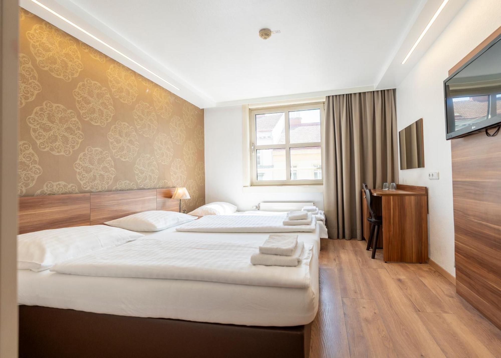 Triple Room,1771479204:JPEG