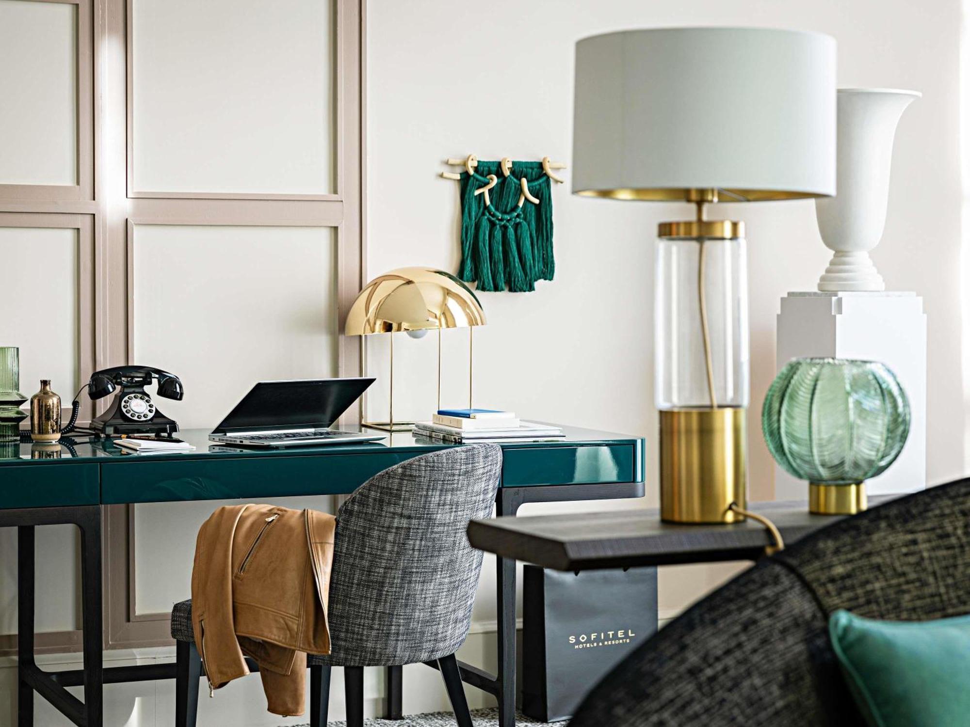 Two-Room Scribe Apartment Balcony