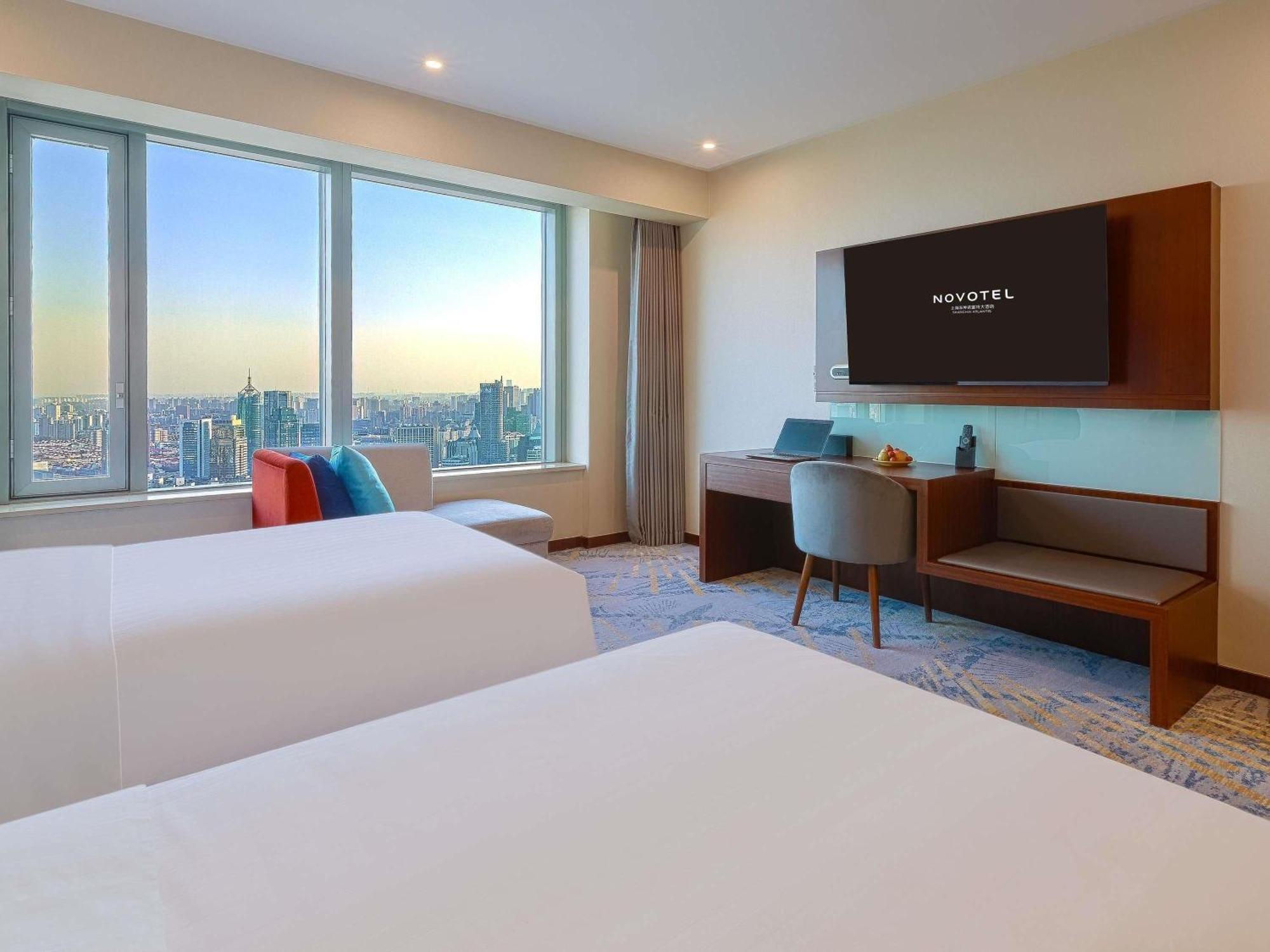 Standard Twin Room City View High Floor