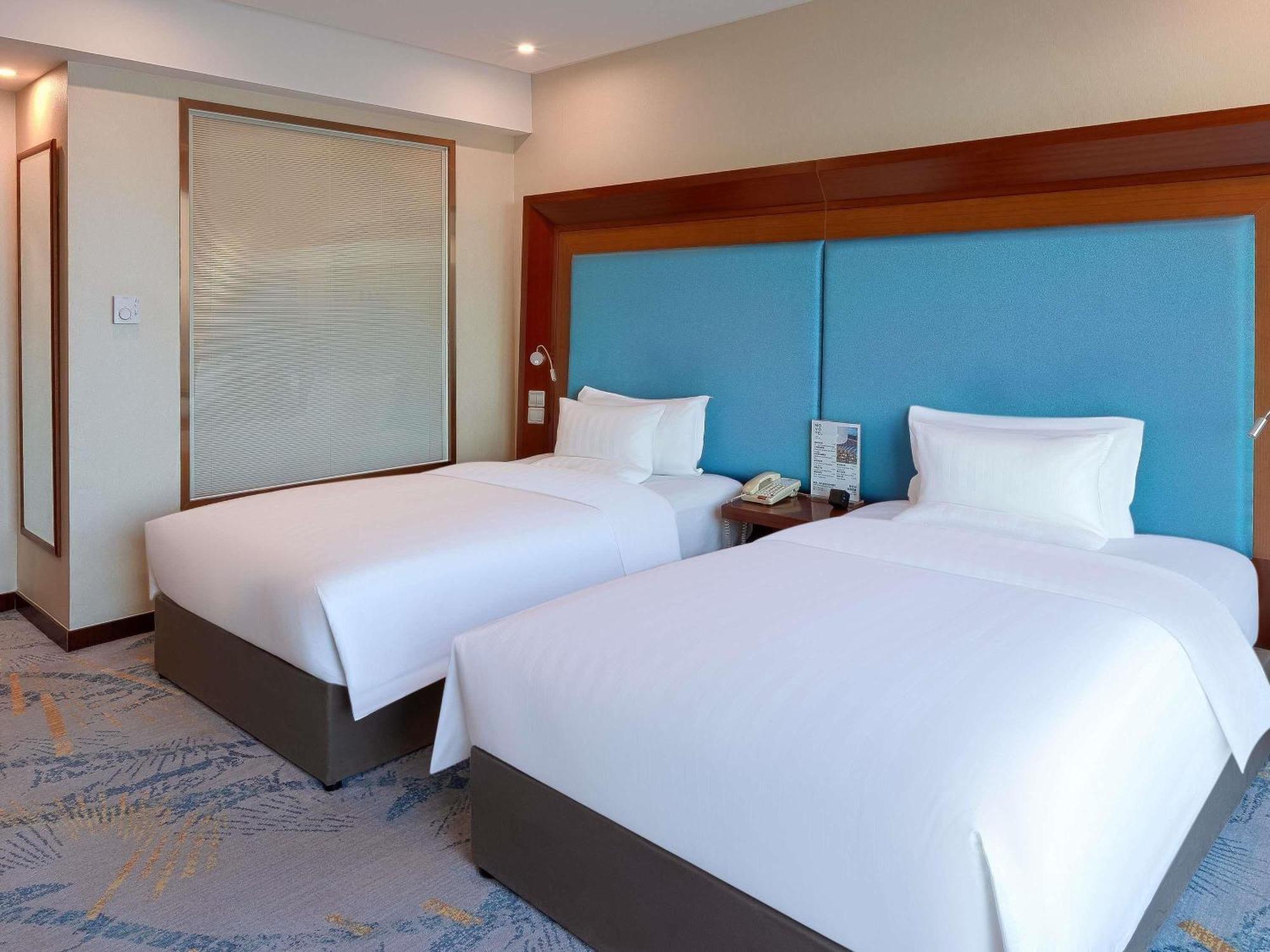 Standard Twin Room City View High Floor