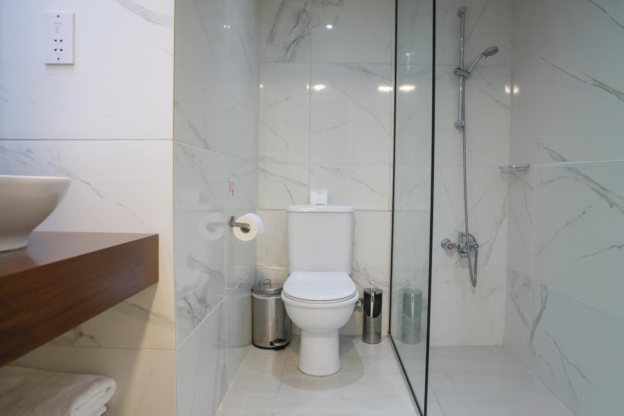 Superior One-Bedroom Apartment