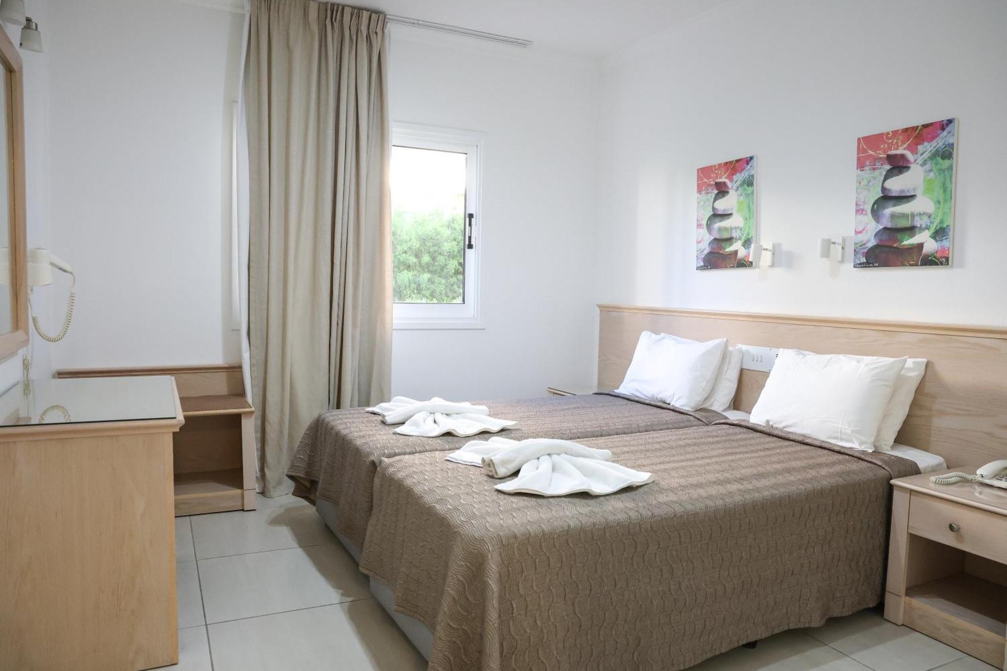 Superior One-Bedroom Apartment