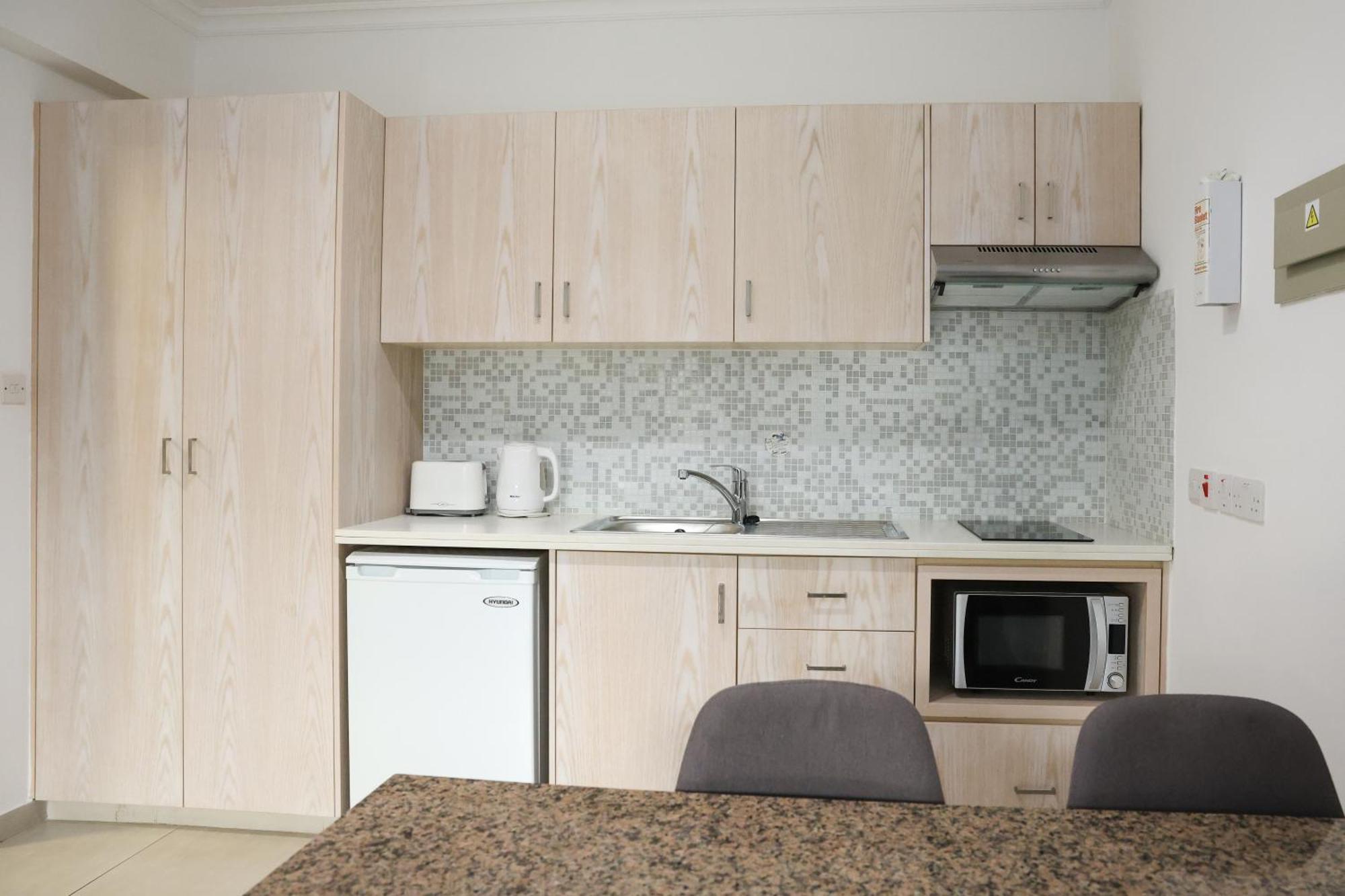 Superior One-Bedroom Apartment