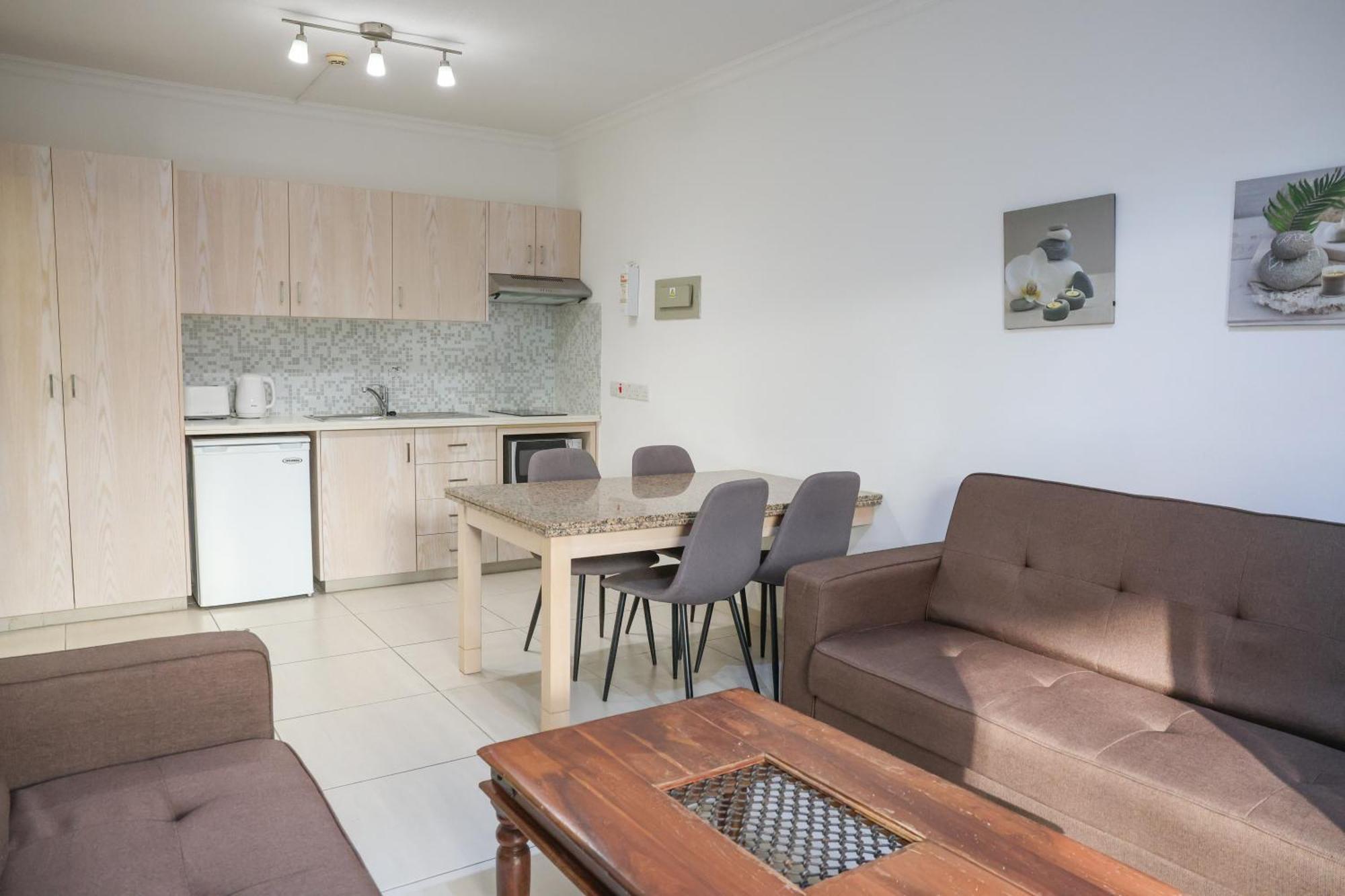 Superior One-Bedroom Apartment