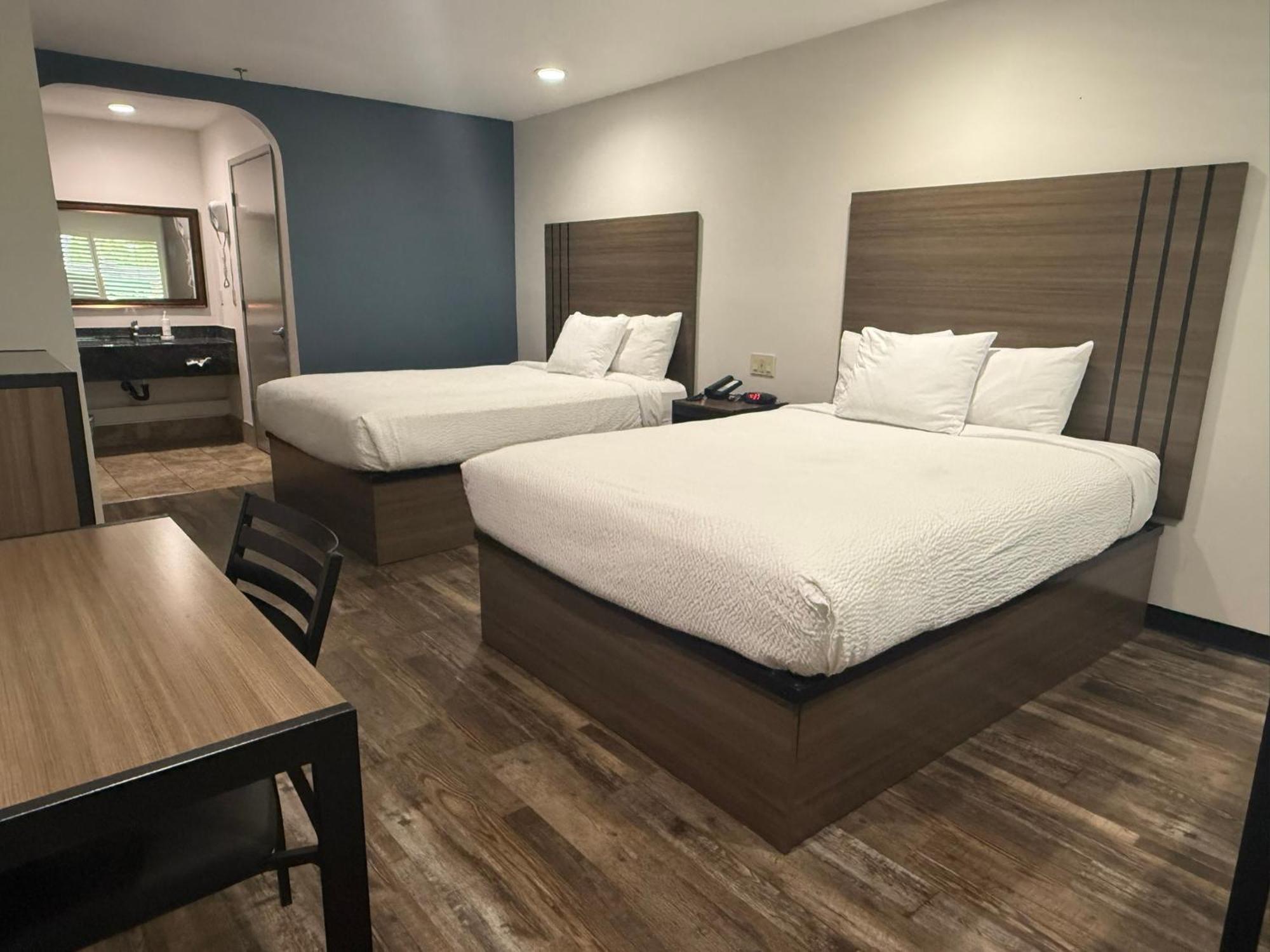 2 Queen Beds, Hearing Accessible Room, Non-Smoking