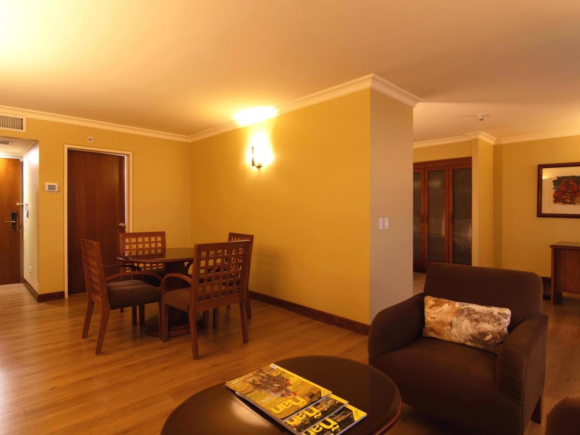 Grand King Room