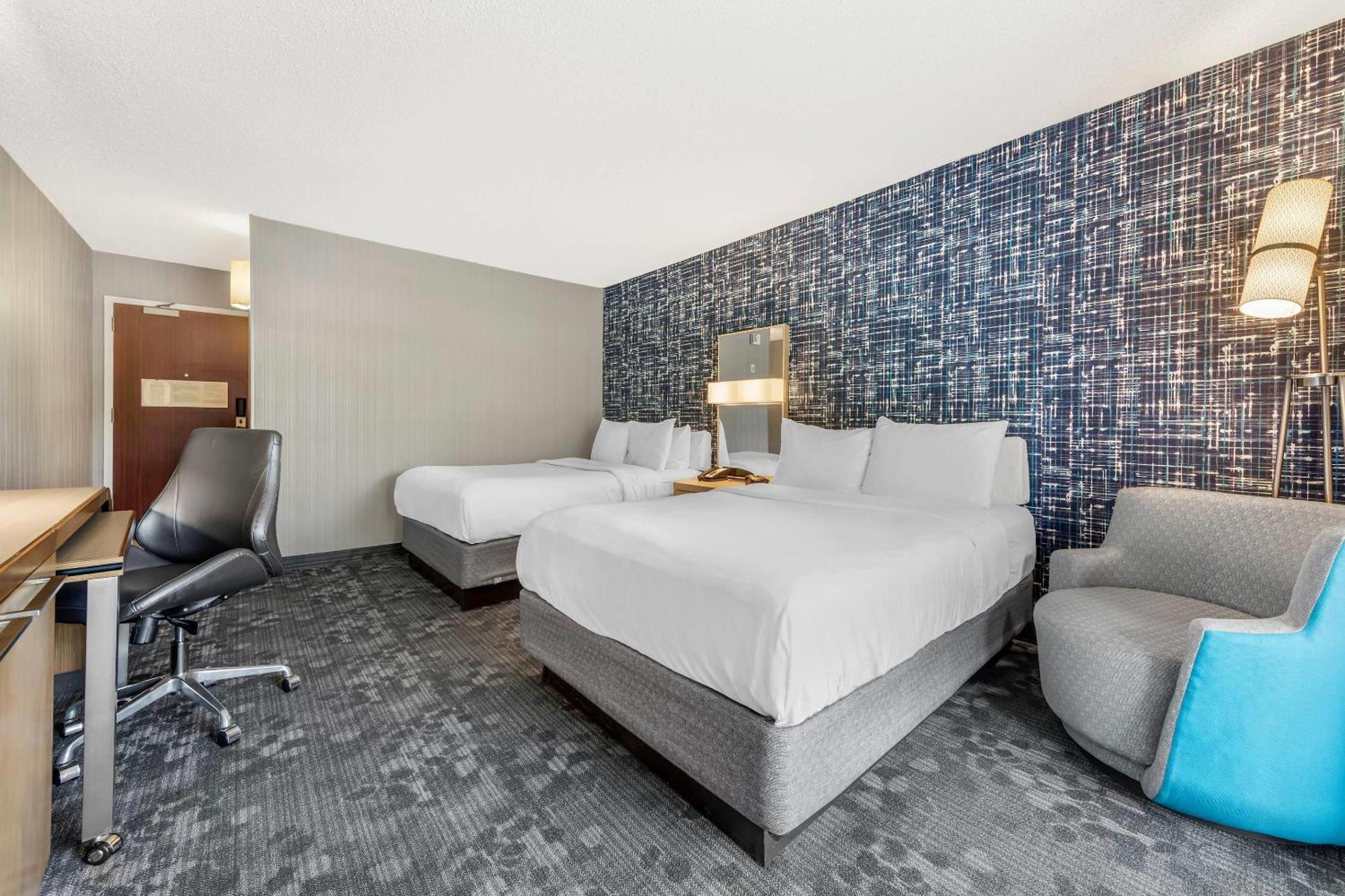 Queen Room with Two Queen Beds - Balcony Access