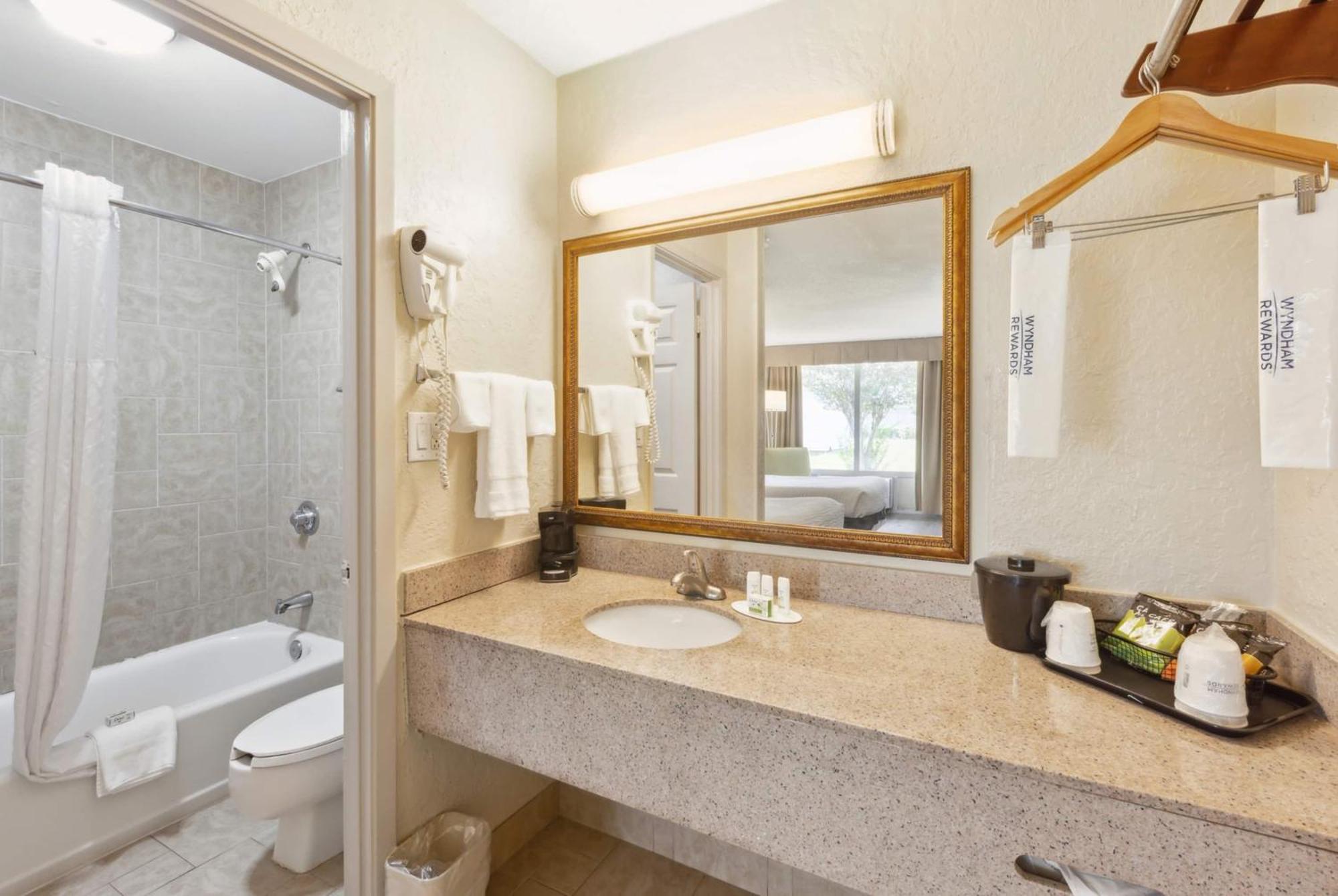 Double Room Two Double Beds First Floor or Smoking