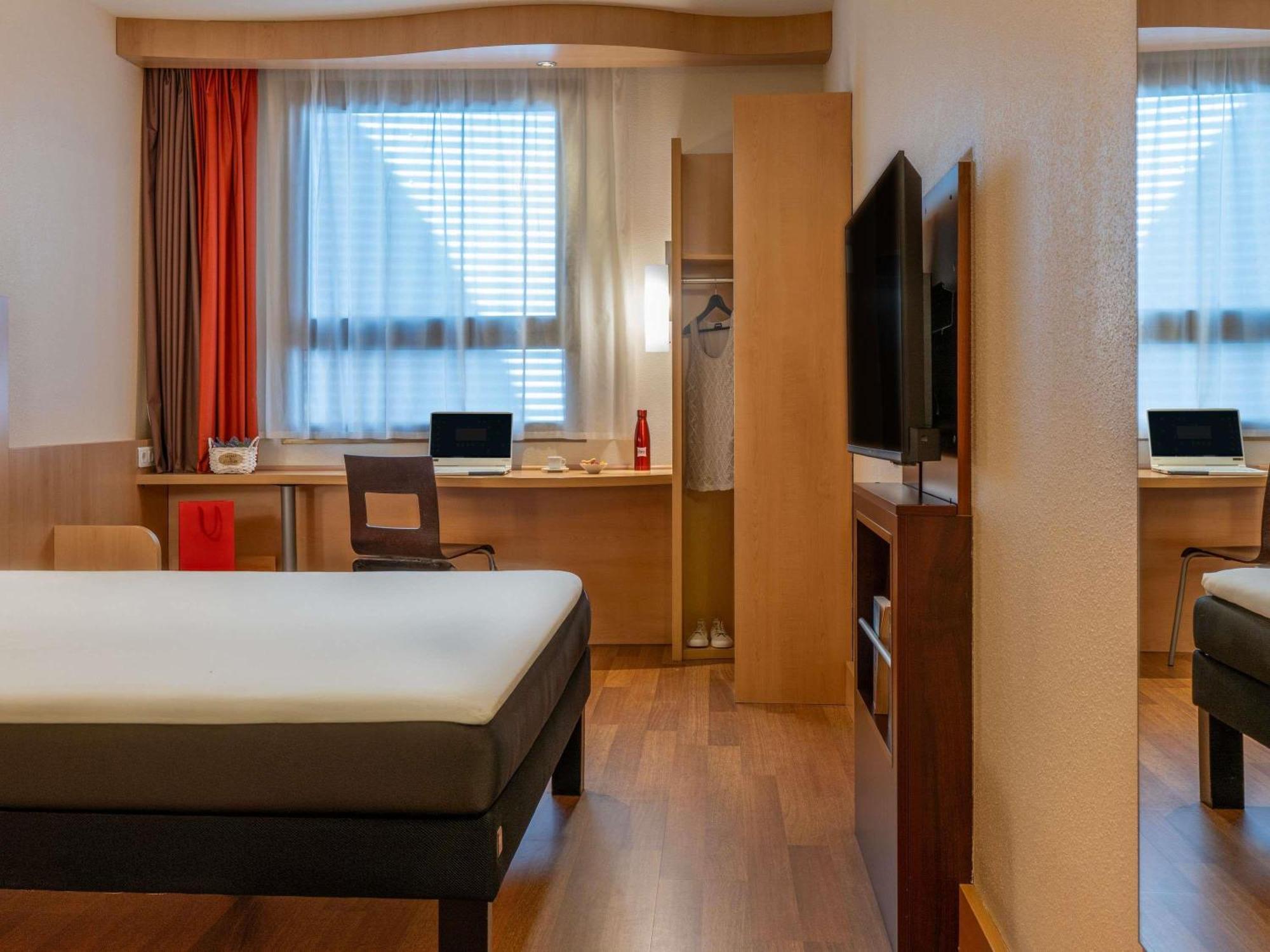 Standard Non Smoking Room One Double Bed
