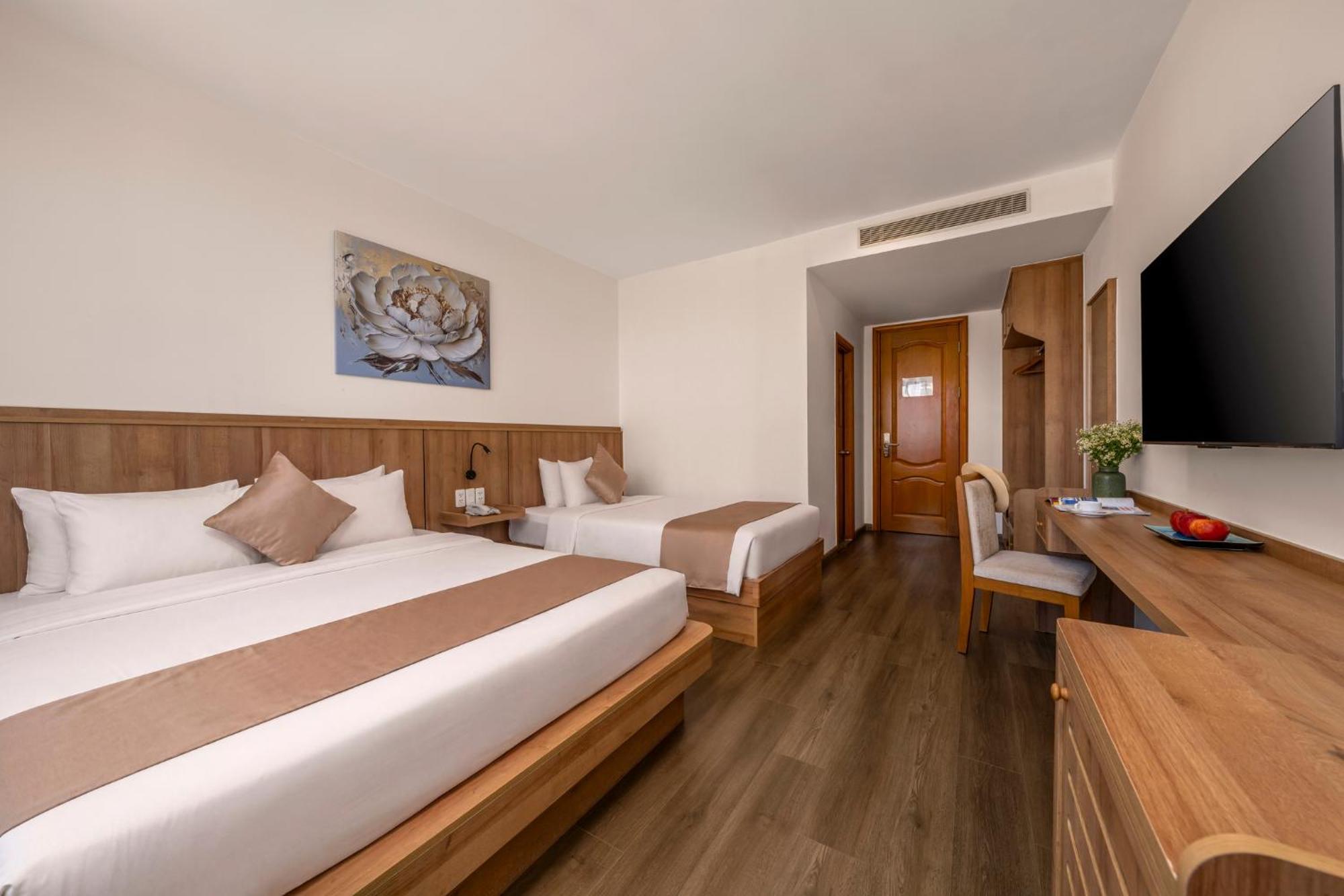 Deluxe Triple Room