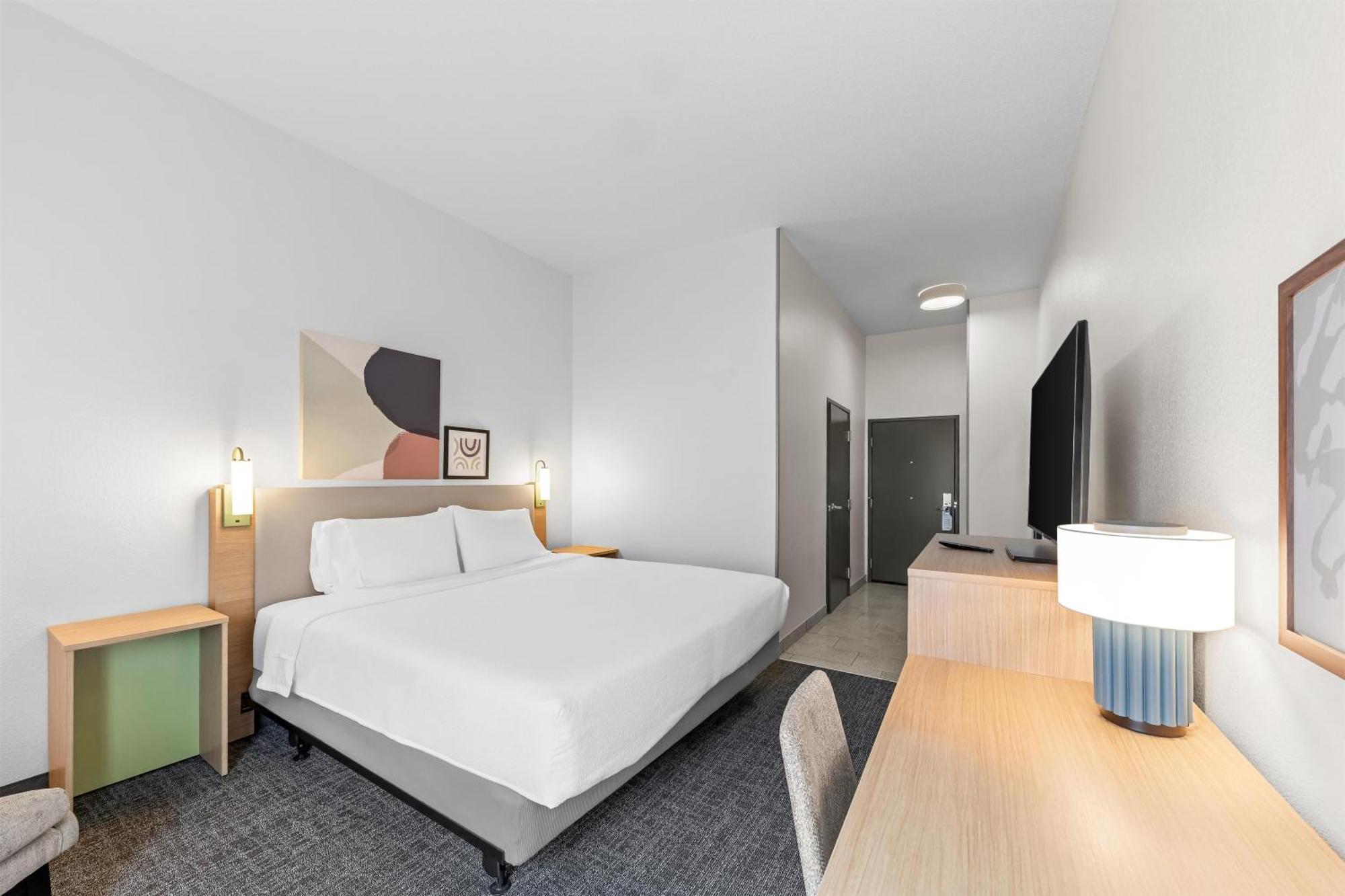 King Room with Roll-In Shower - Mobility and Hearing Access