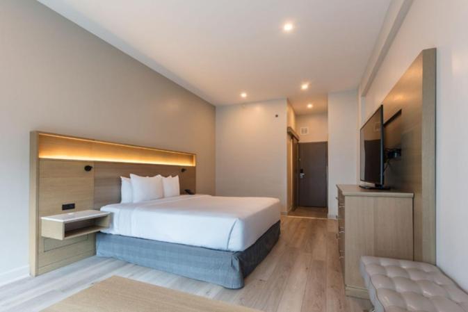 Premium King Room - Non-Smoking