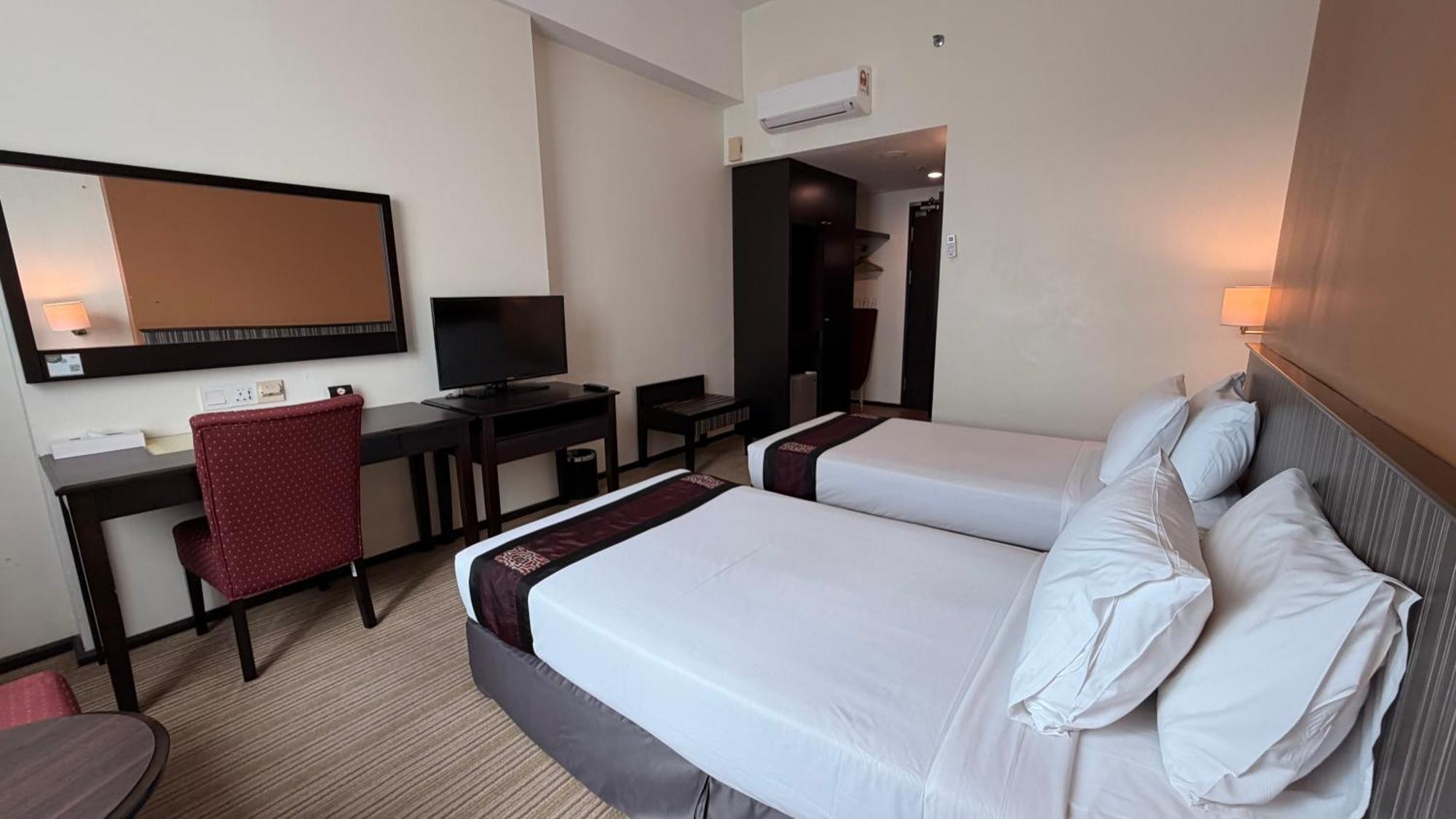 Superior Twin Room