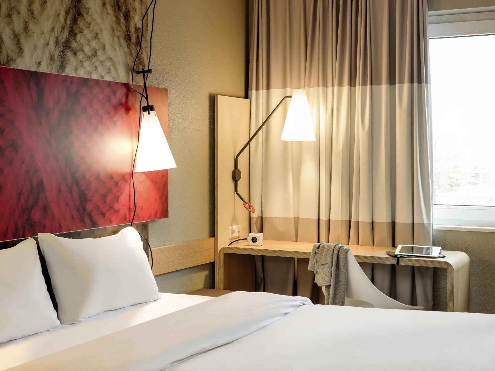 Standard room double bed