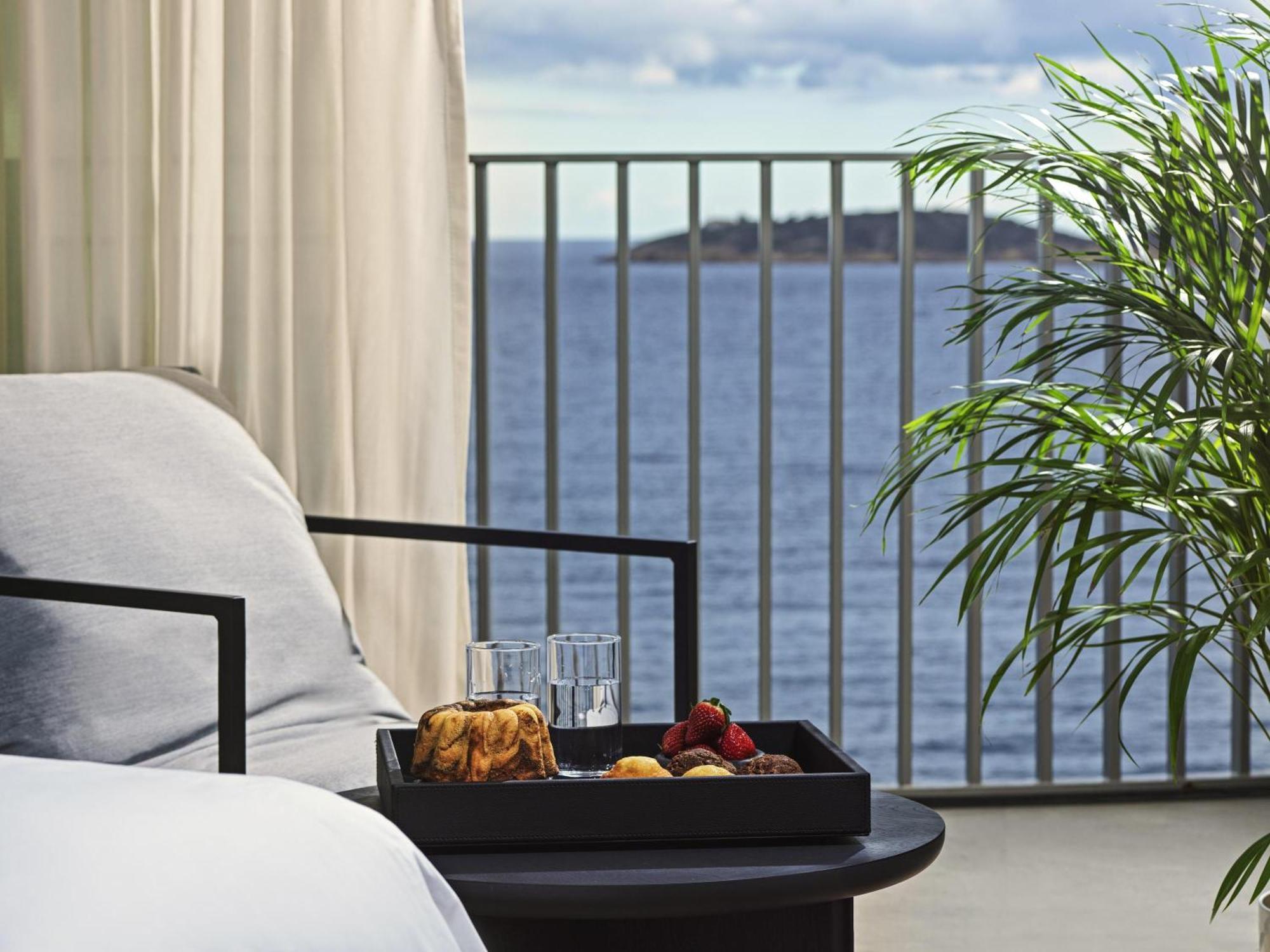 Deluxe Retreat with Sea View