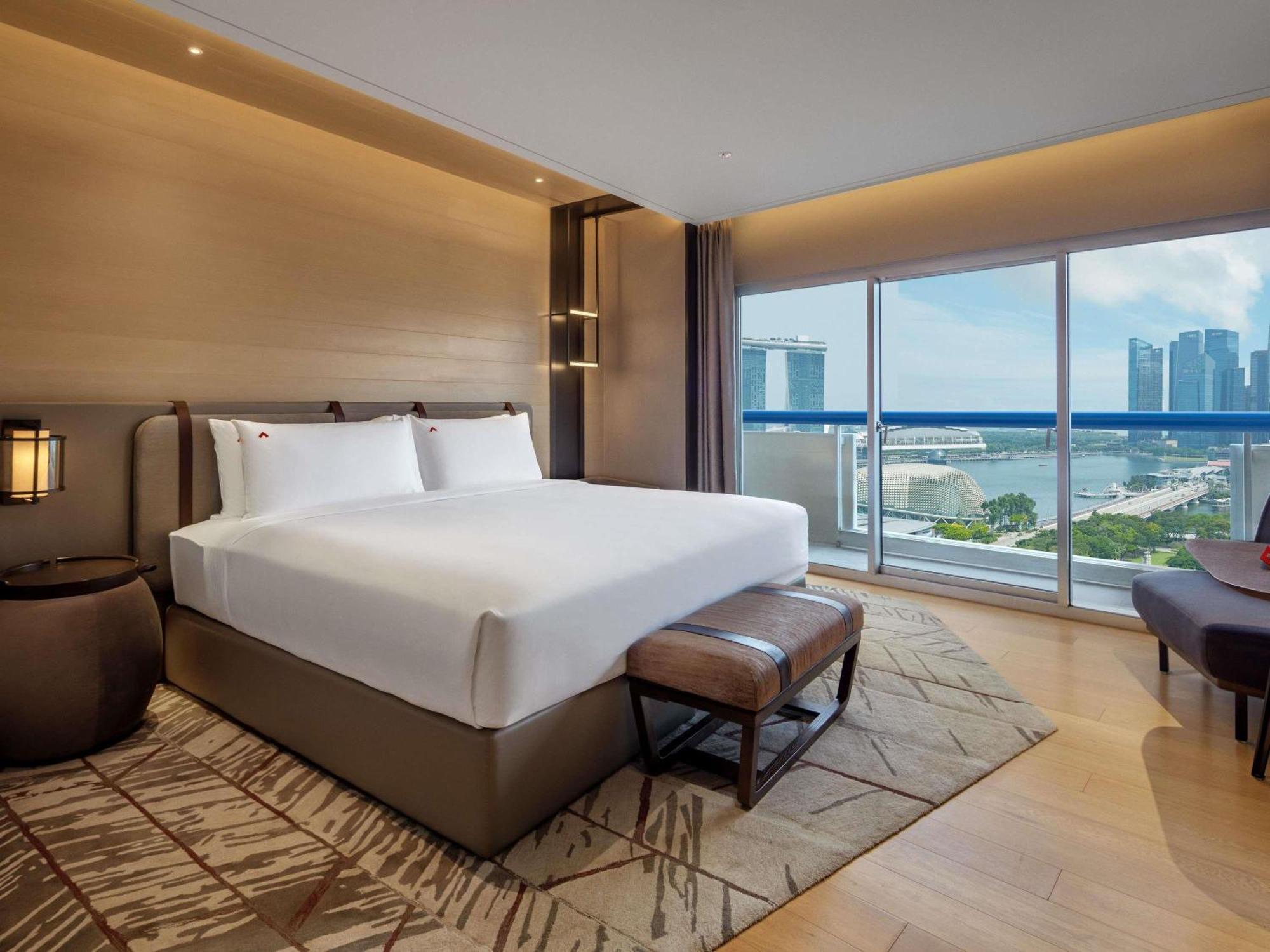 Swiss Marina Bay 1 King High Floor Balcony Marina Bay View,1771709257:JPEG