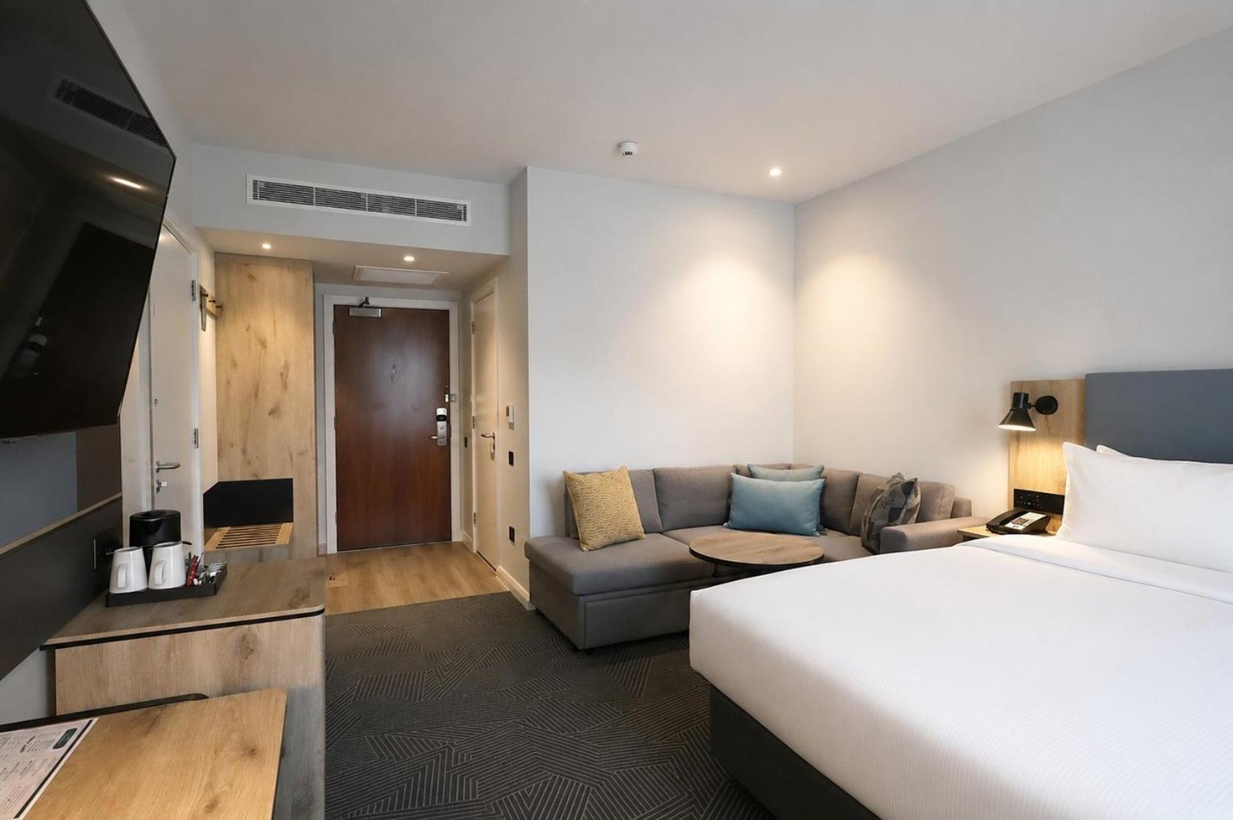 Standard Twin Room with Sofa Bed - Disability Access