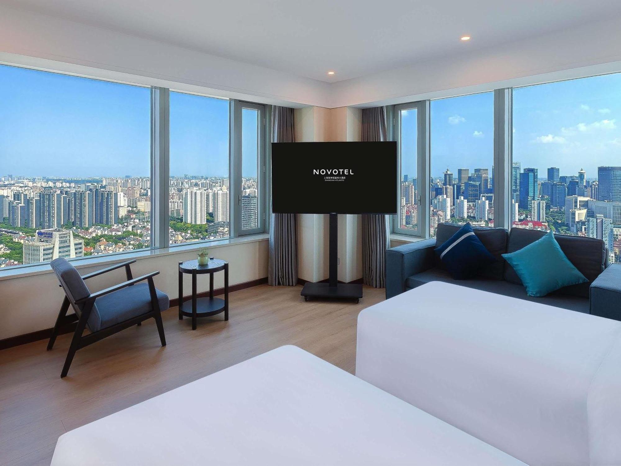 Superior Twin Room HuangPu River View High Floor
