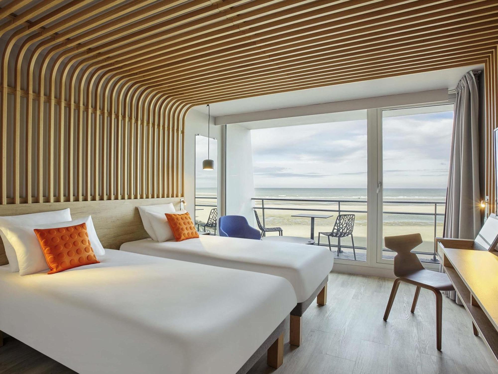 Superior Room 2 Single Beds Ocean View