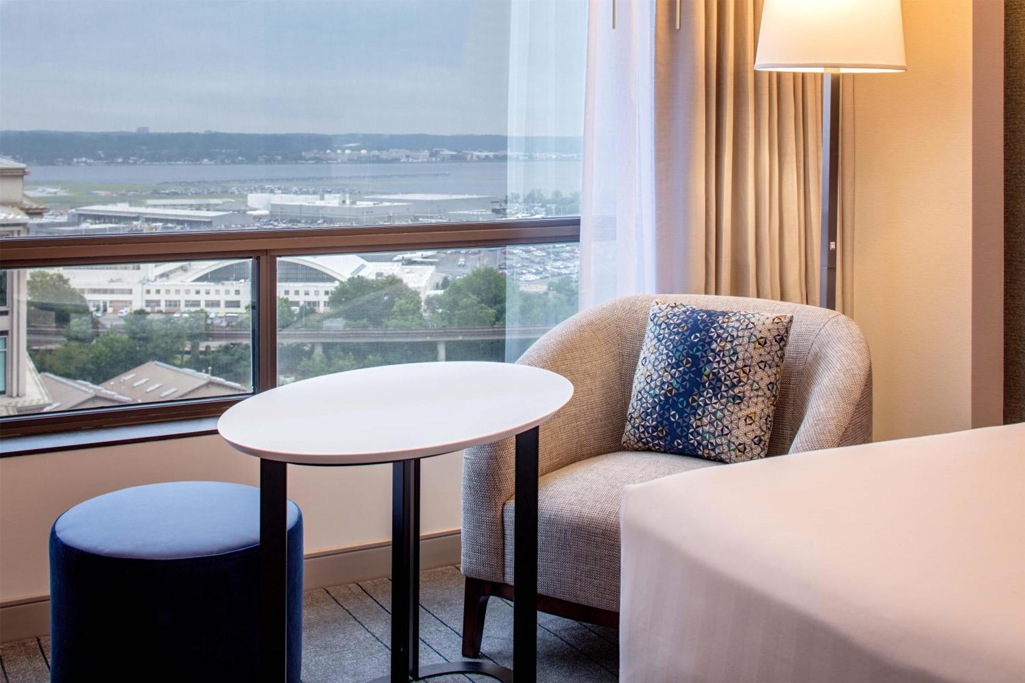 Corner King Room