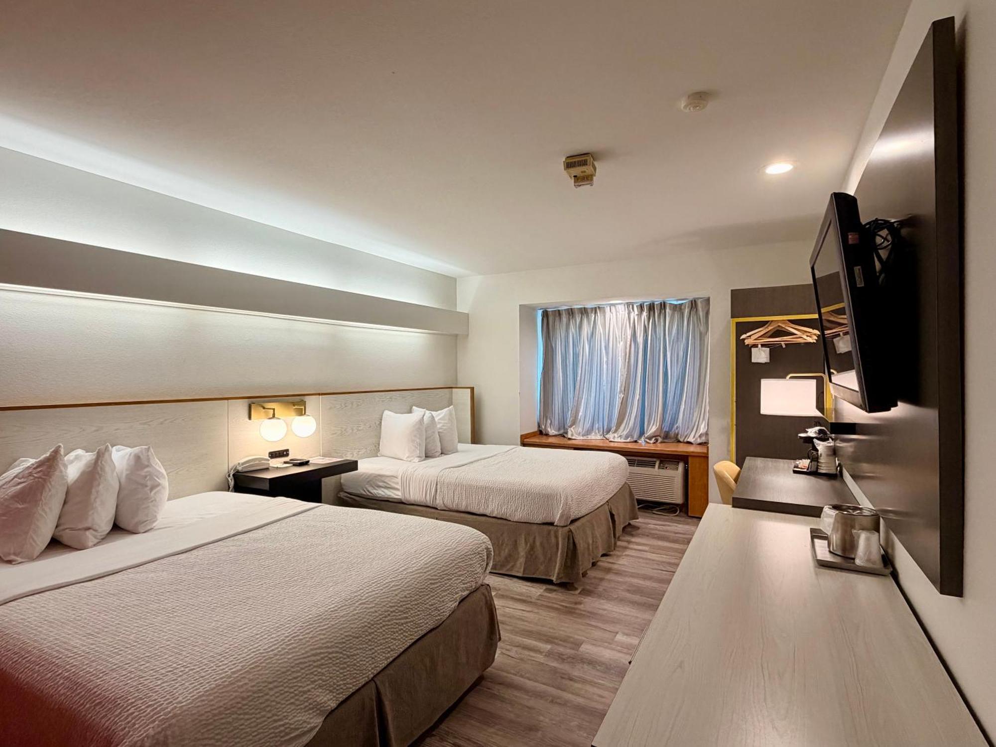 Queen Room Two Queen Beds Non-Smoking