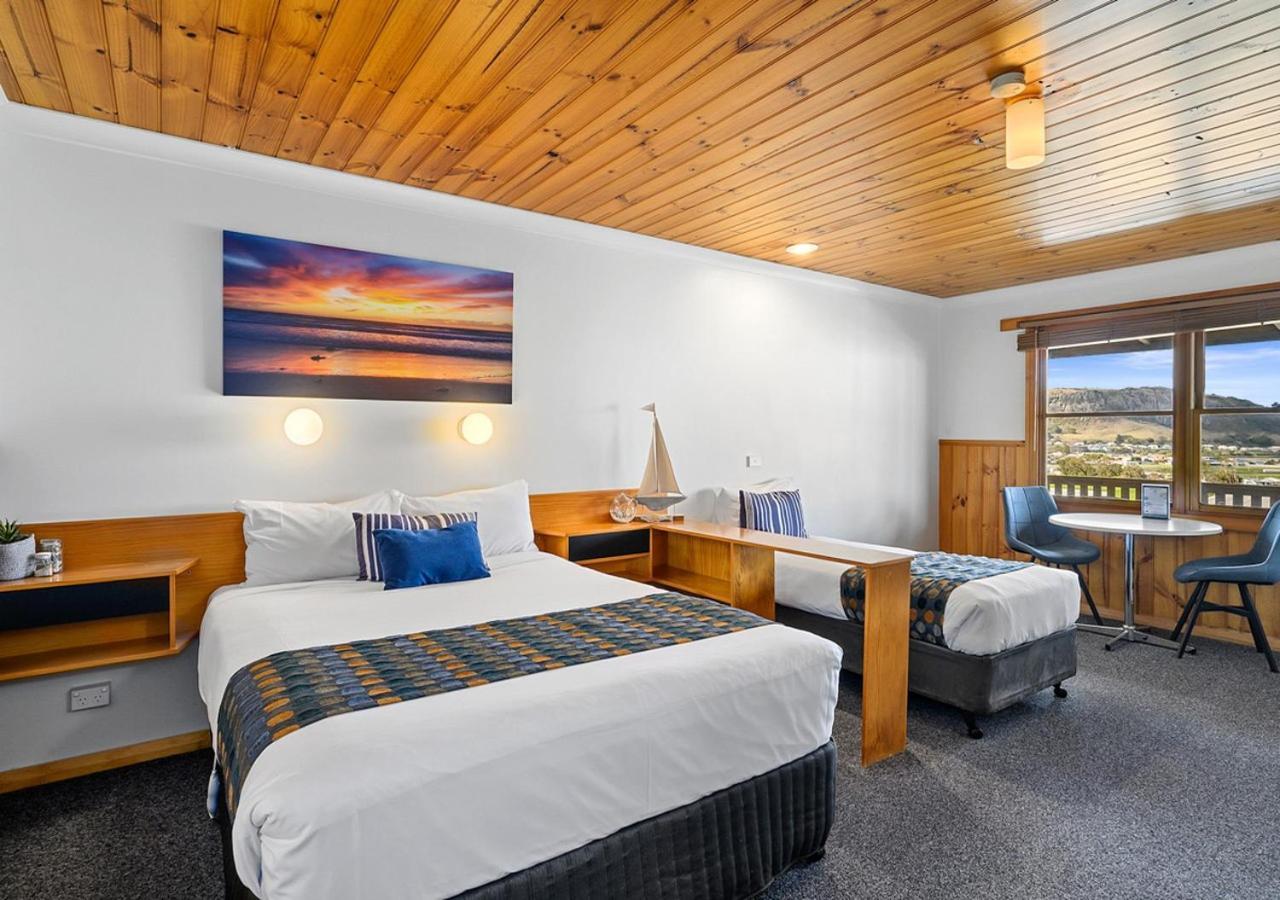 Family Studio with Sea View