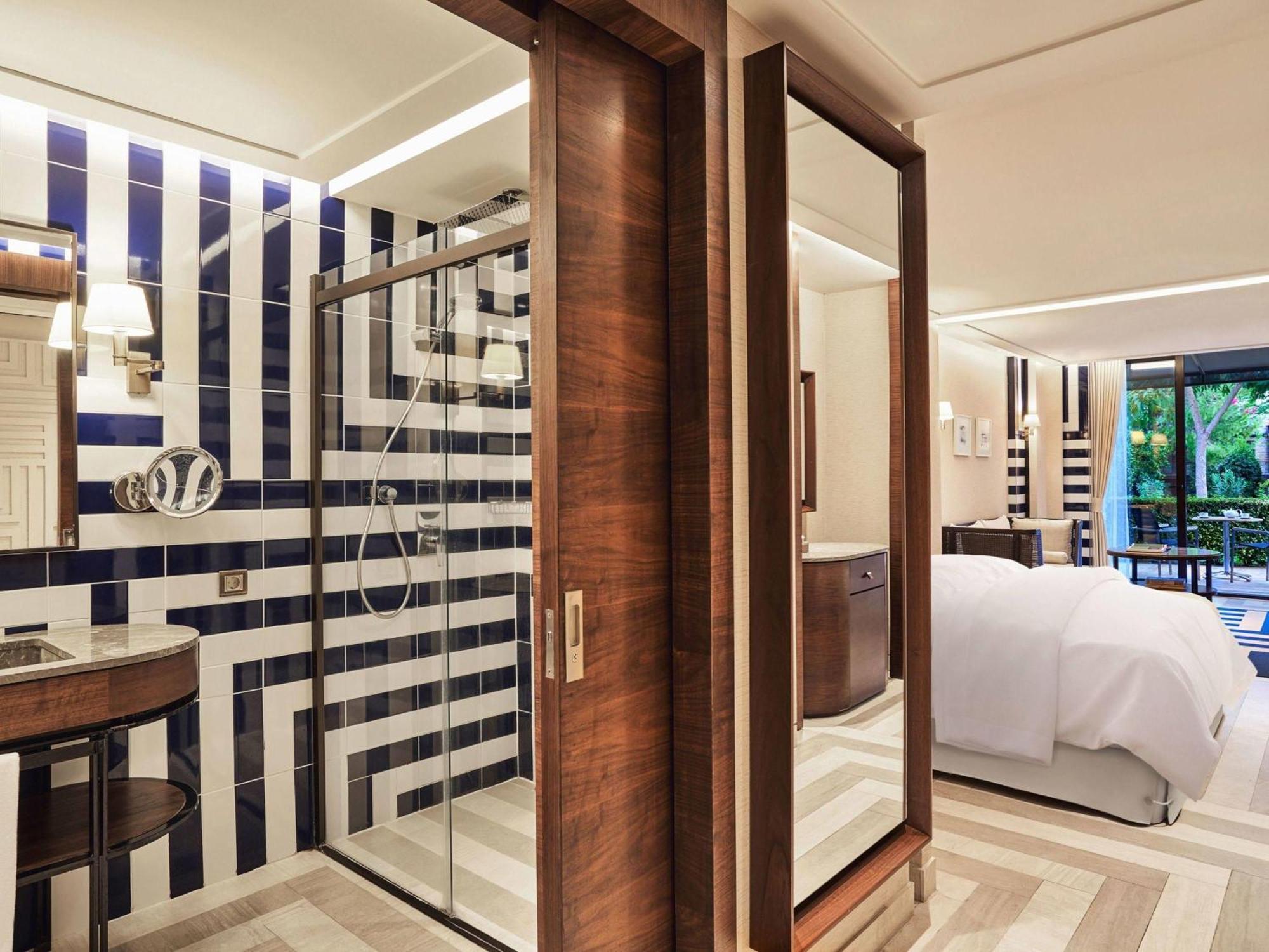 Deluxe Suite,1771837029:JPEG