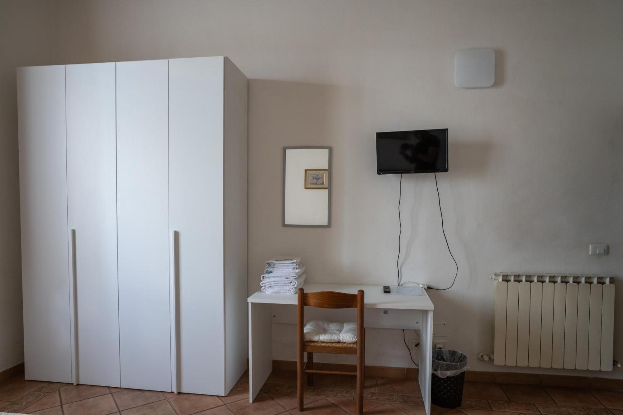 Chambre Double avec Toilettes Communes