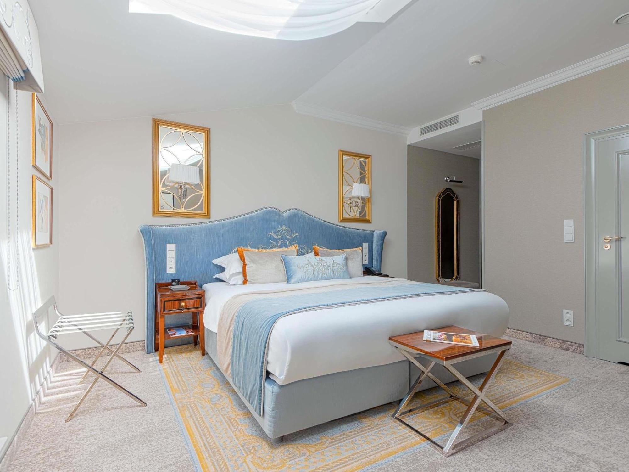 Junior King Suite