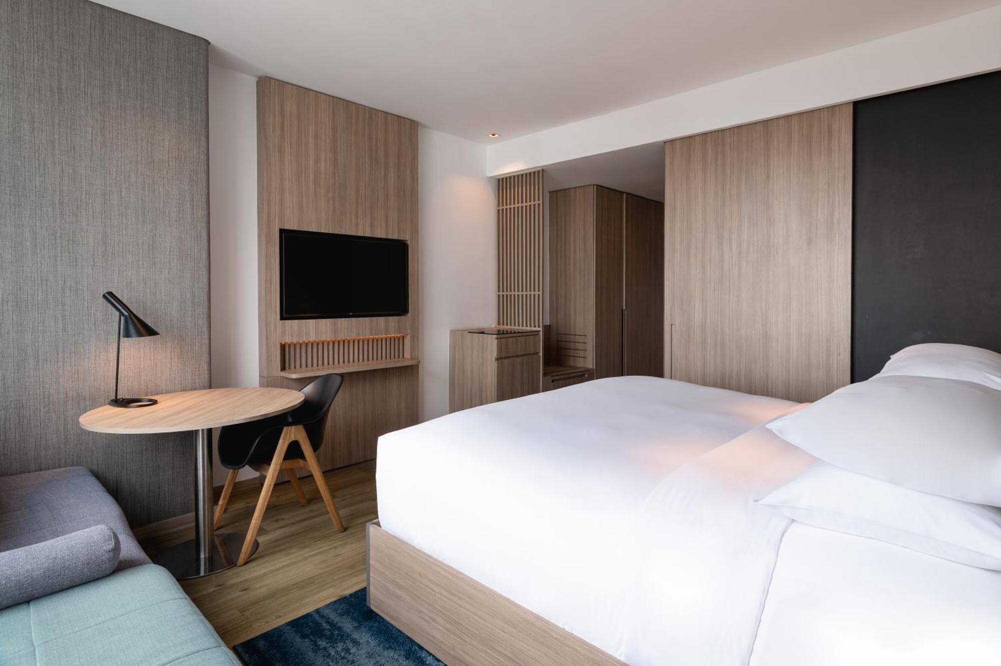 Grand Deluxe King - Lounge Access
