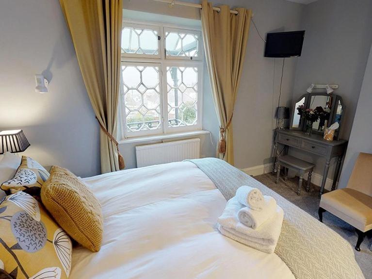 Deluxe Double Room with Shower