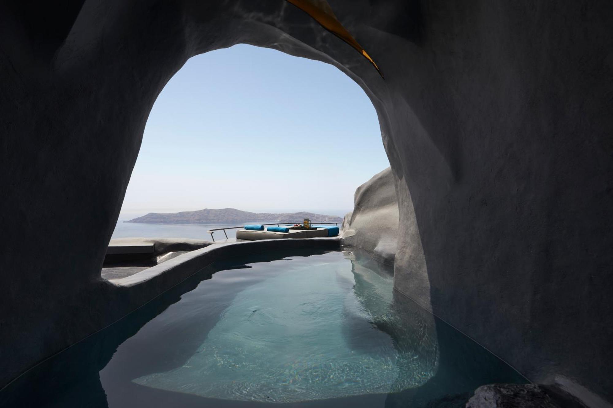 Junior Suite Sunset View with Heated Cave Pool