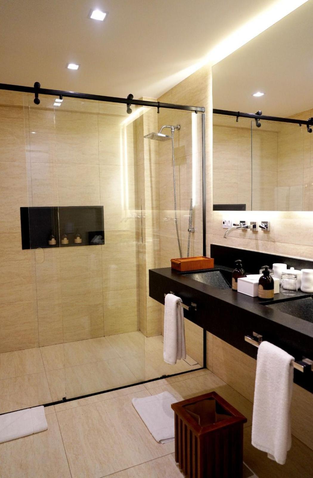 Suite with Garden View