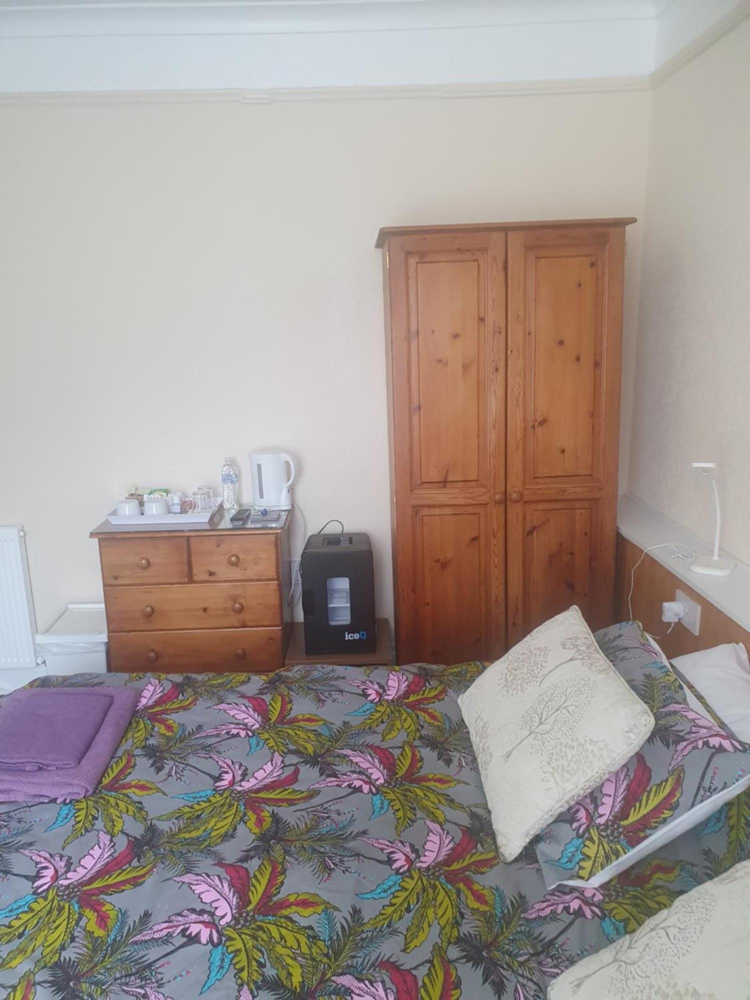 Double or Twin Room with Shower