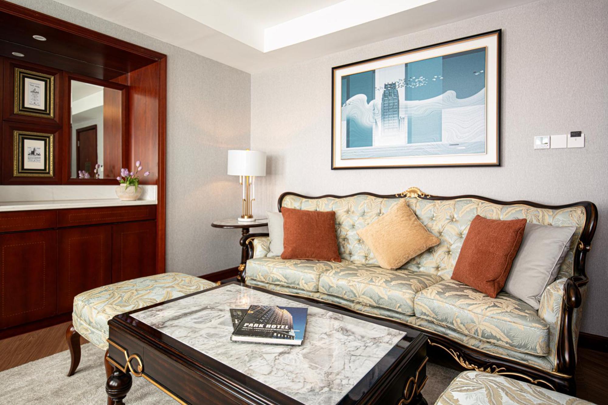 Specialty Suite